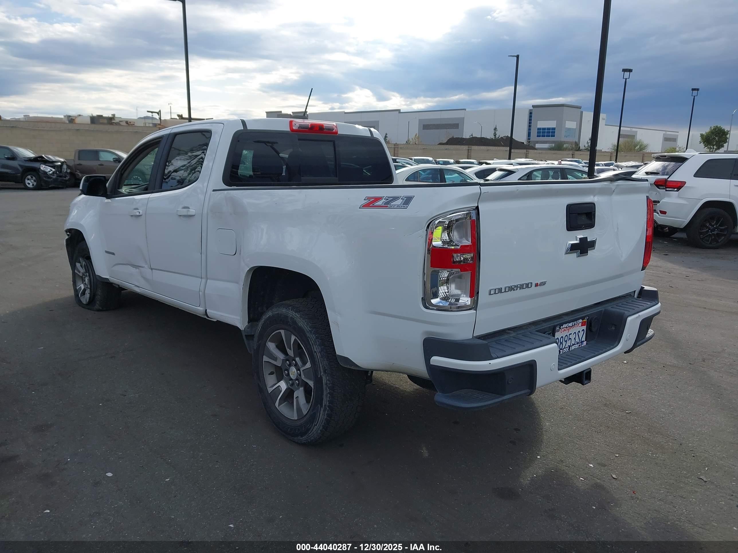 CHEVROLET COLORADO image 3