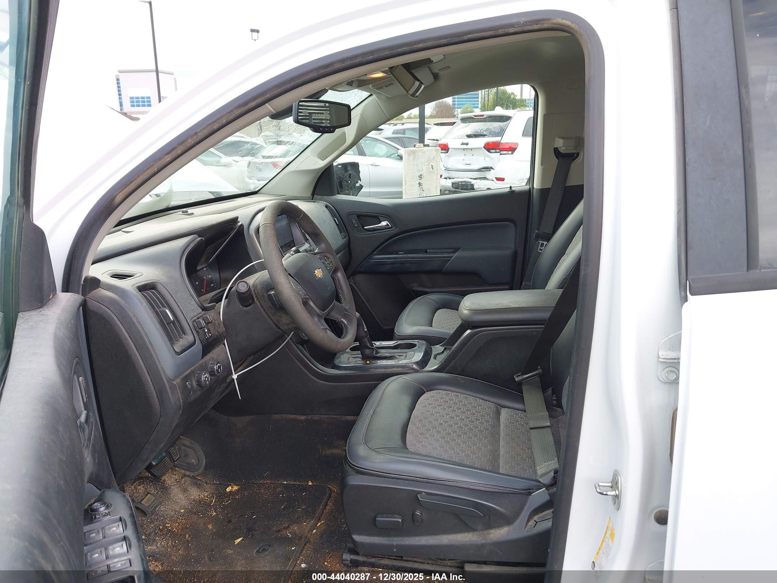CHEVROLET COLORADO image 5