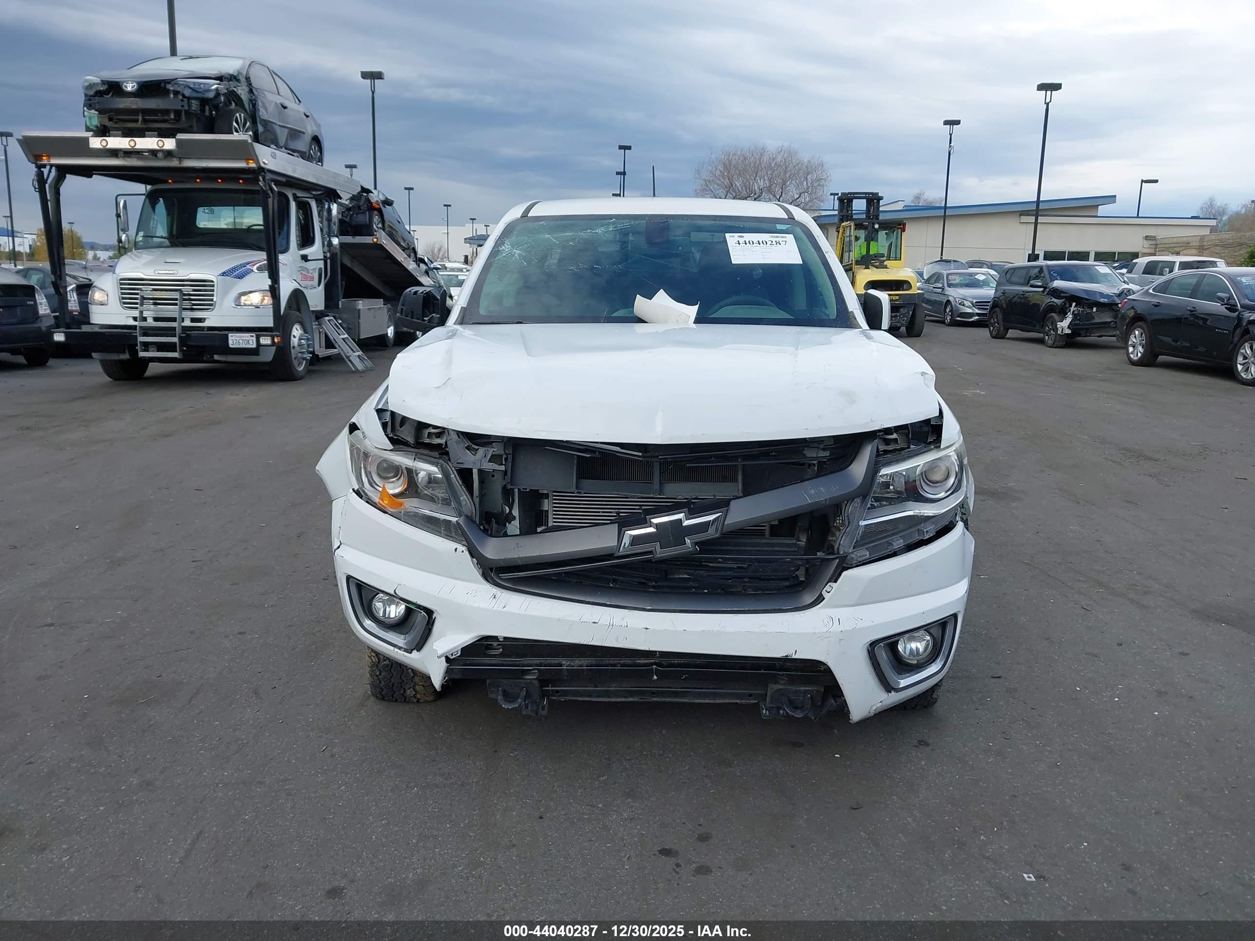CHEVROLET COLORADO image 6