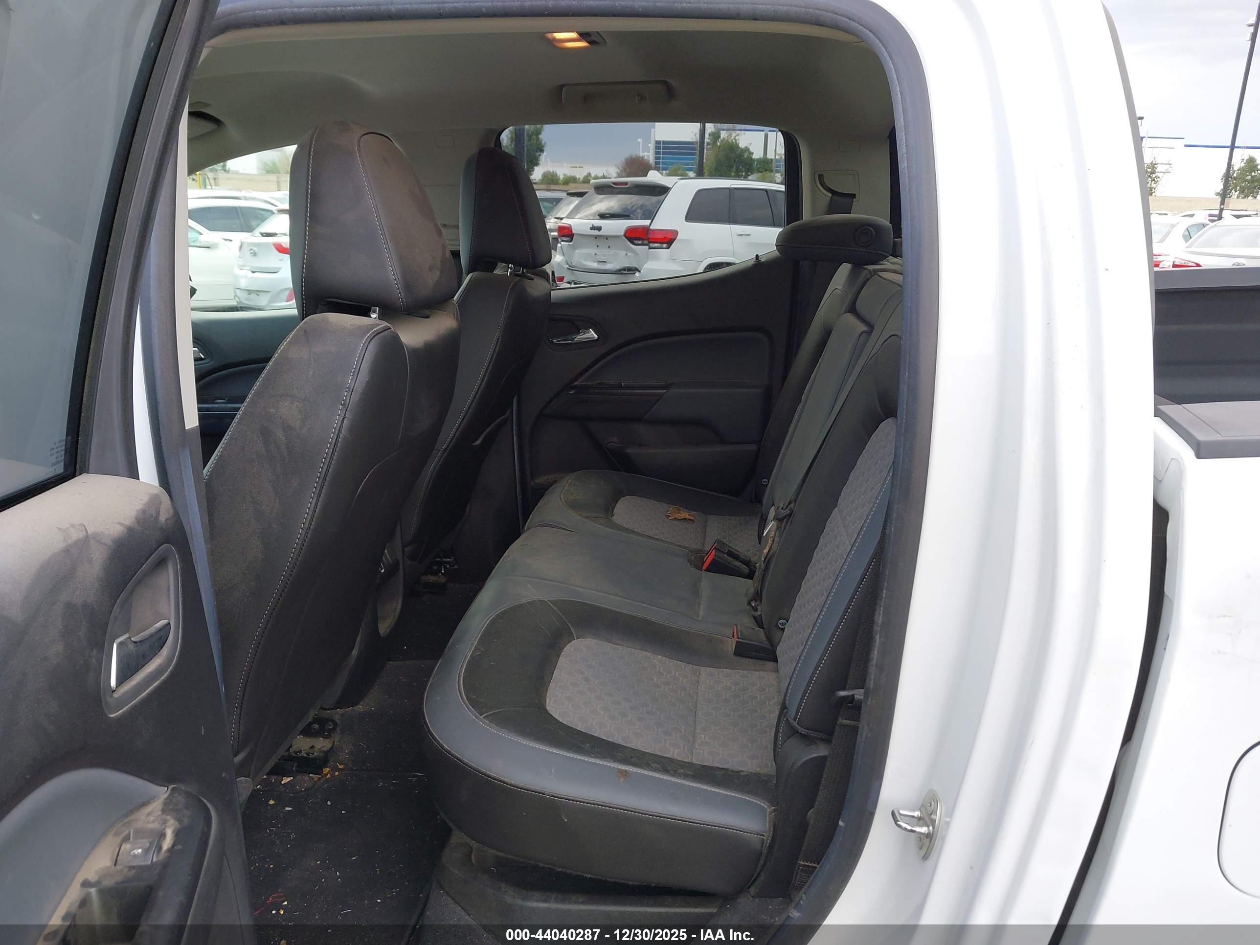 CHEVROLET COLORADO image 8