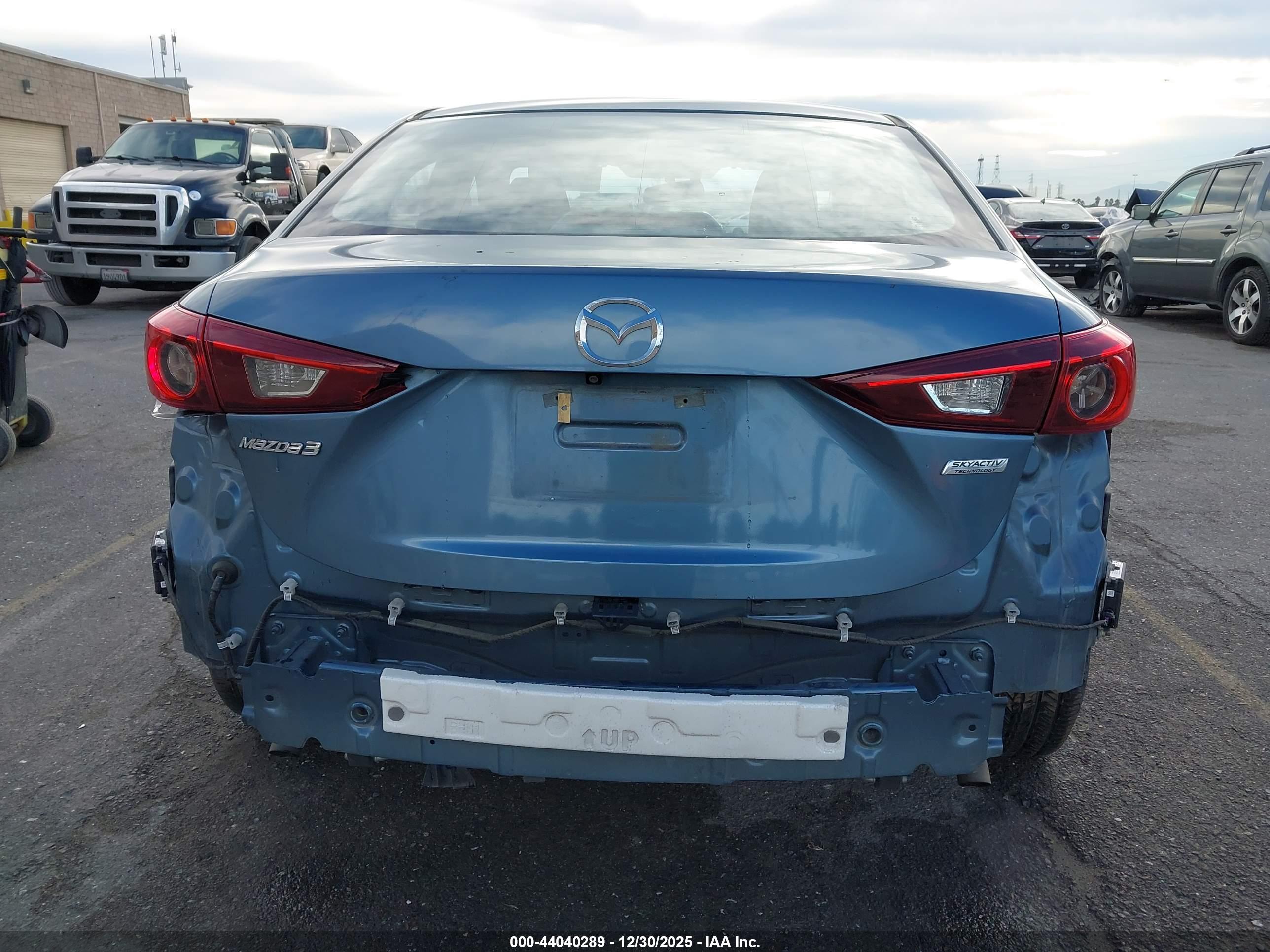 MAZDA MAZDA3 image 6