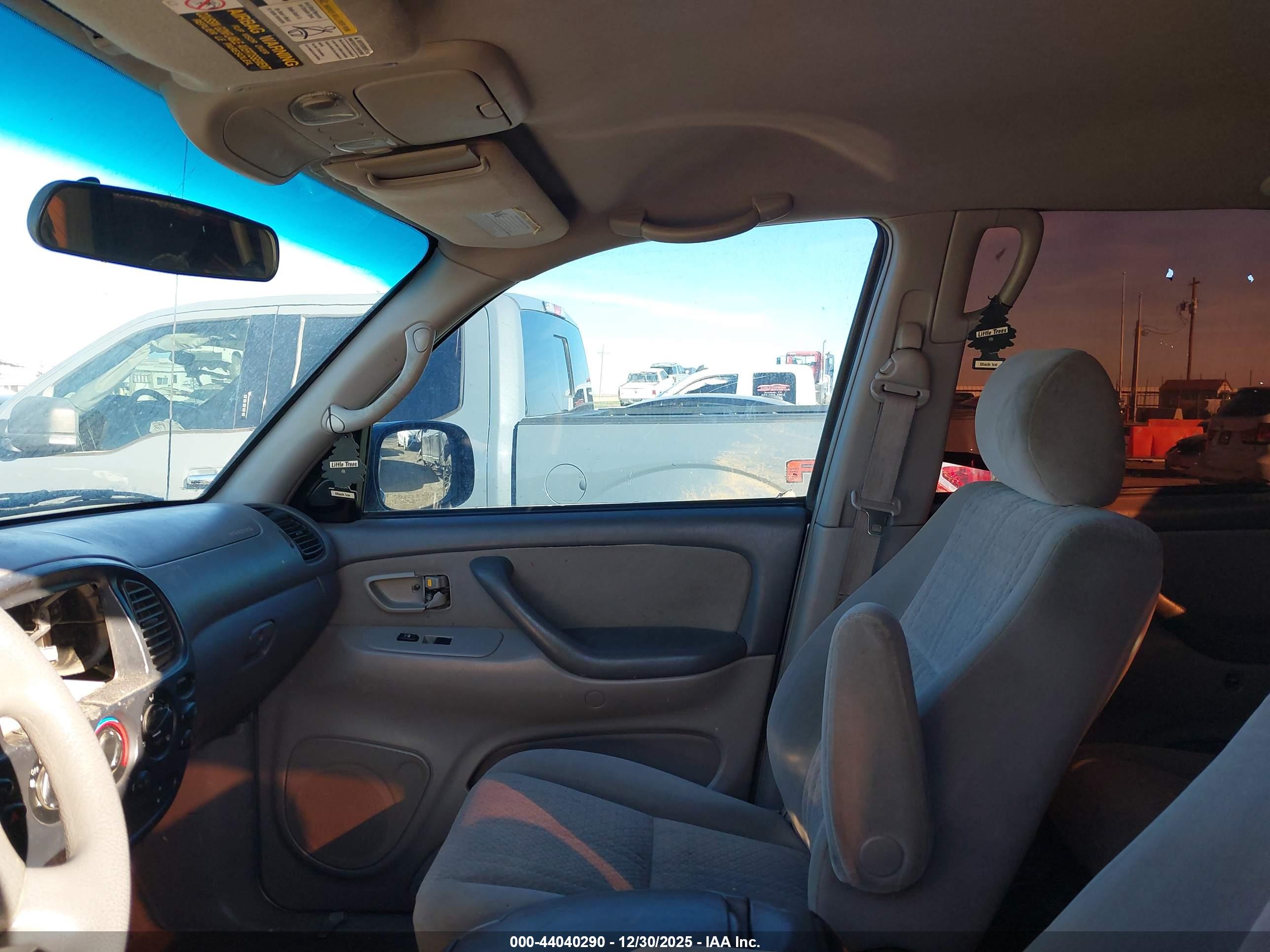 TOYOTA TUNDRA image 5