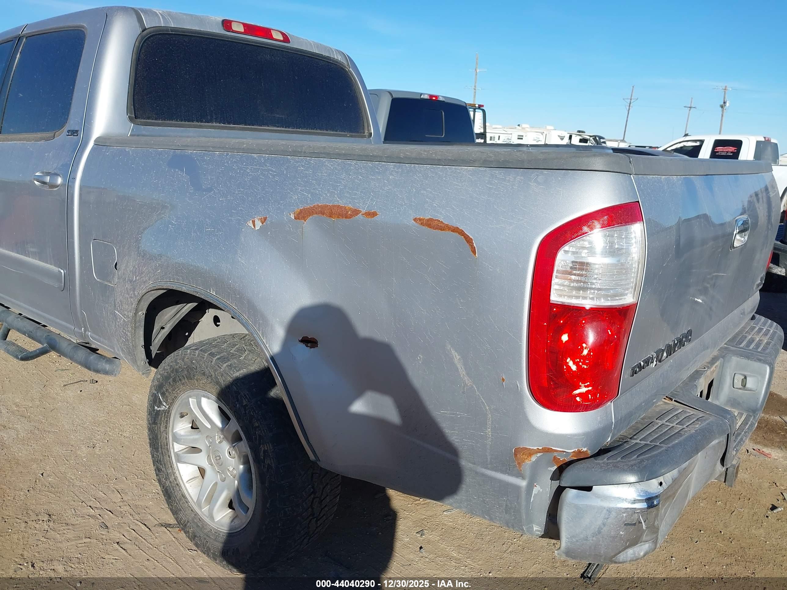 TOYOTA TUNDRA image 6