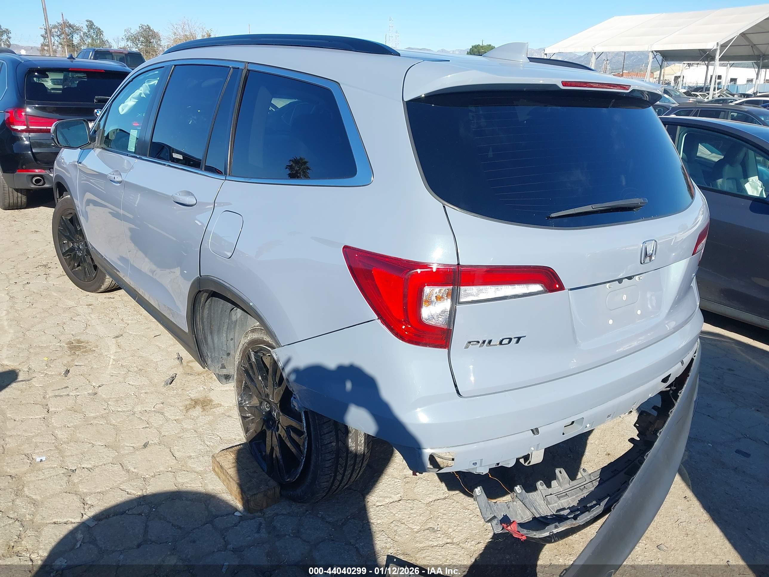 HONDA PILOT image 3