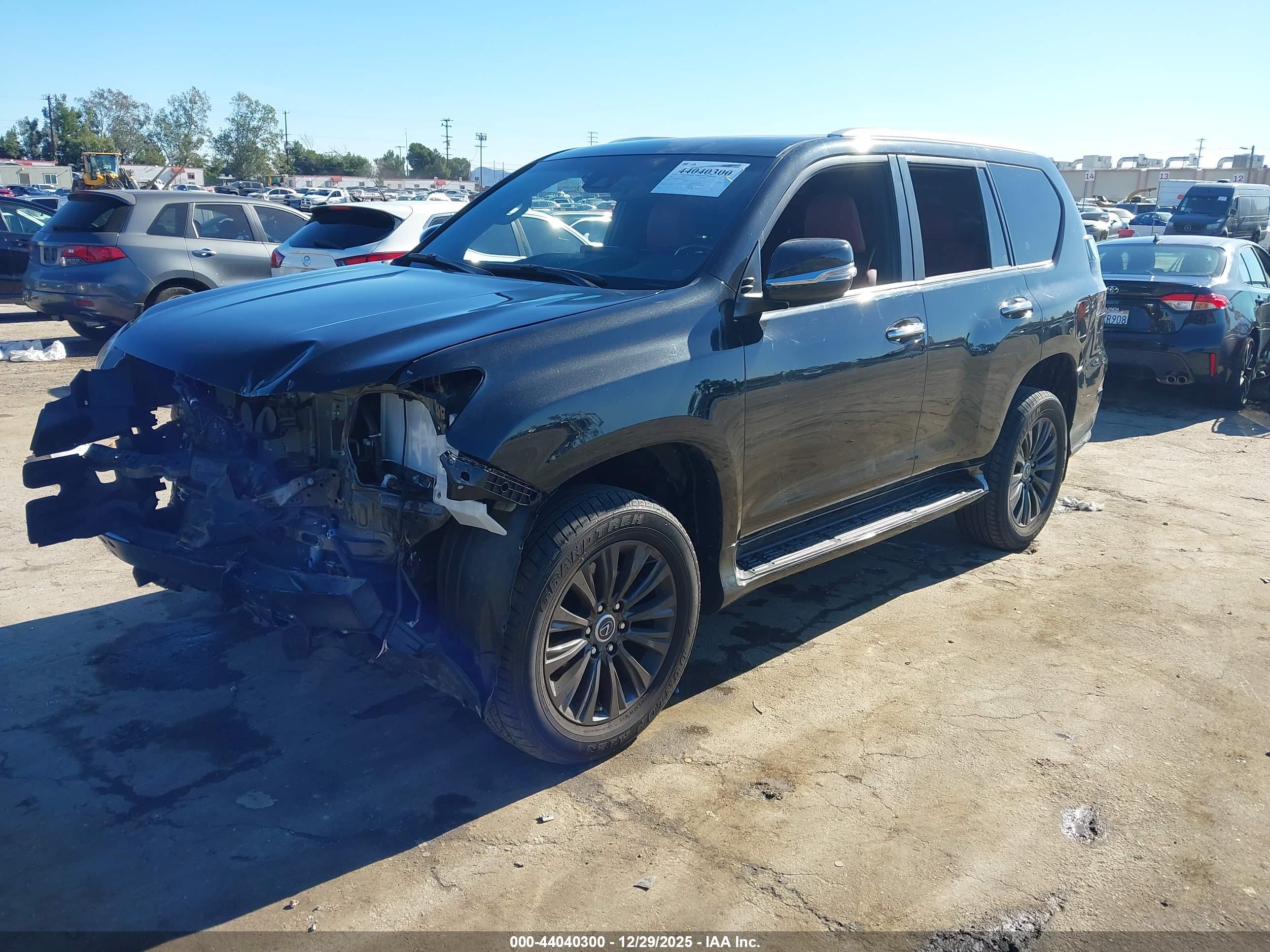 LEXUS GX image 2