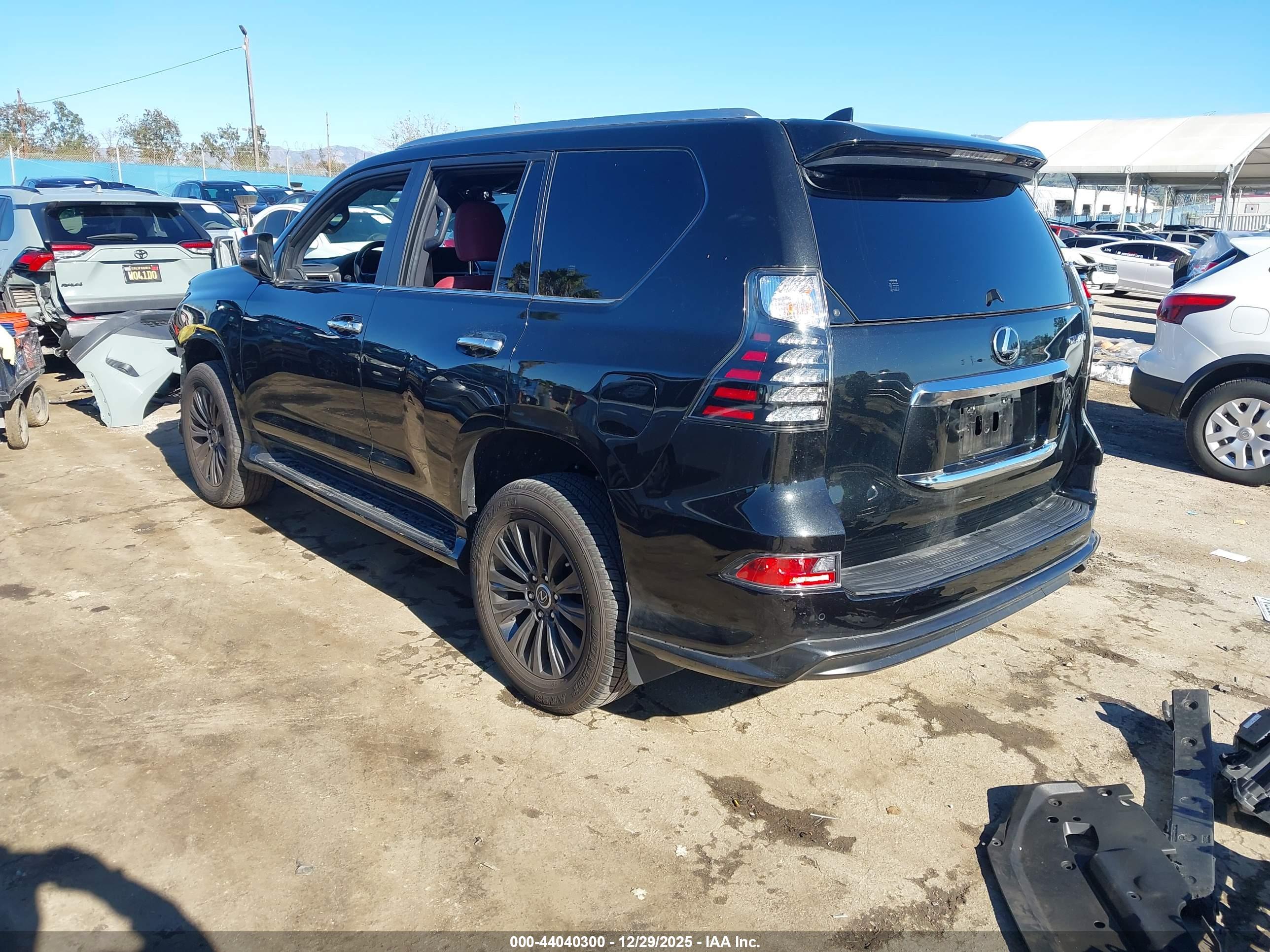 LEXUS GX image 3