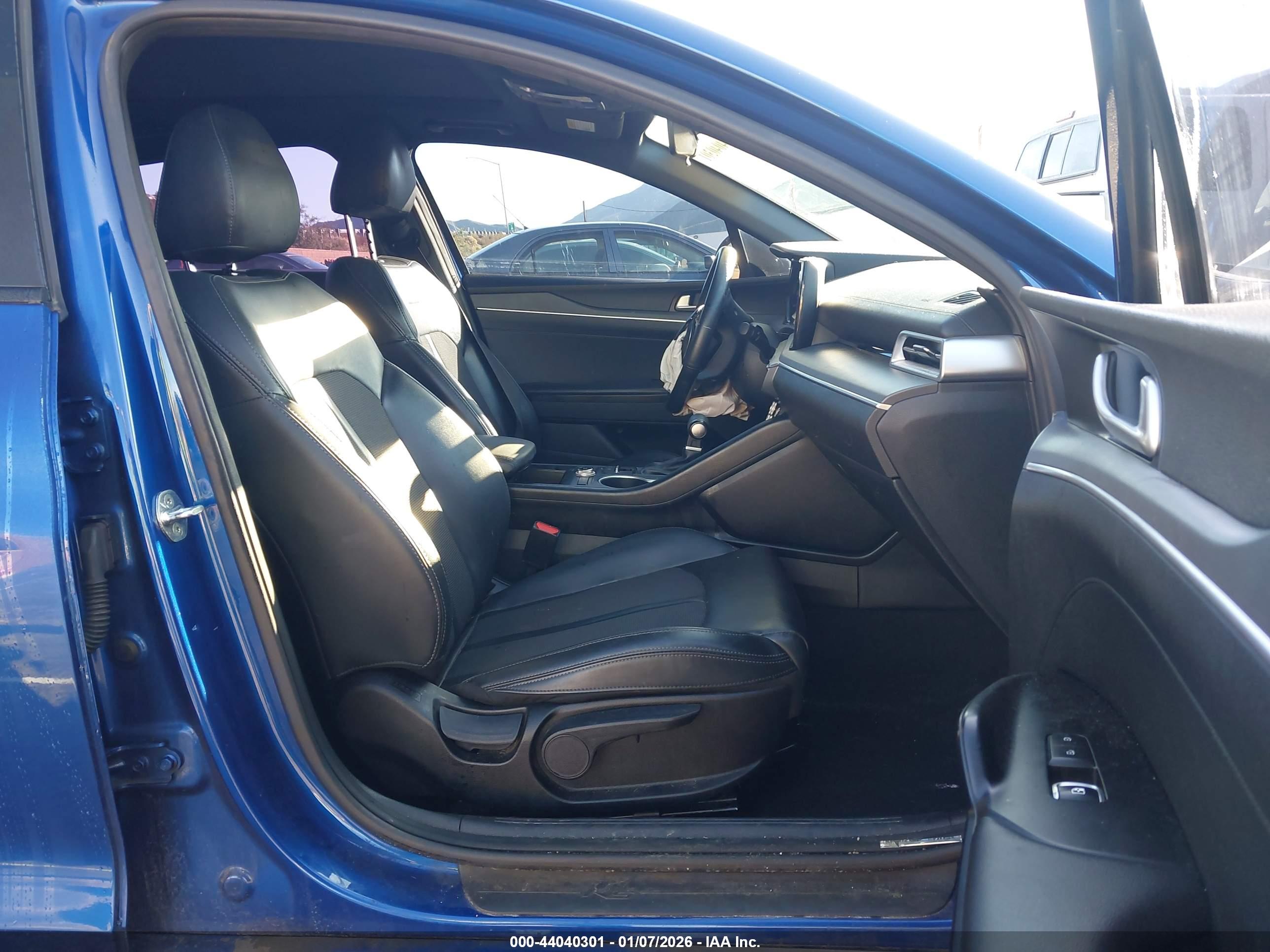 KIA K5 image 5