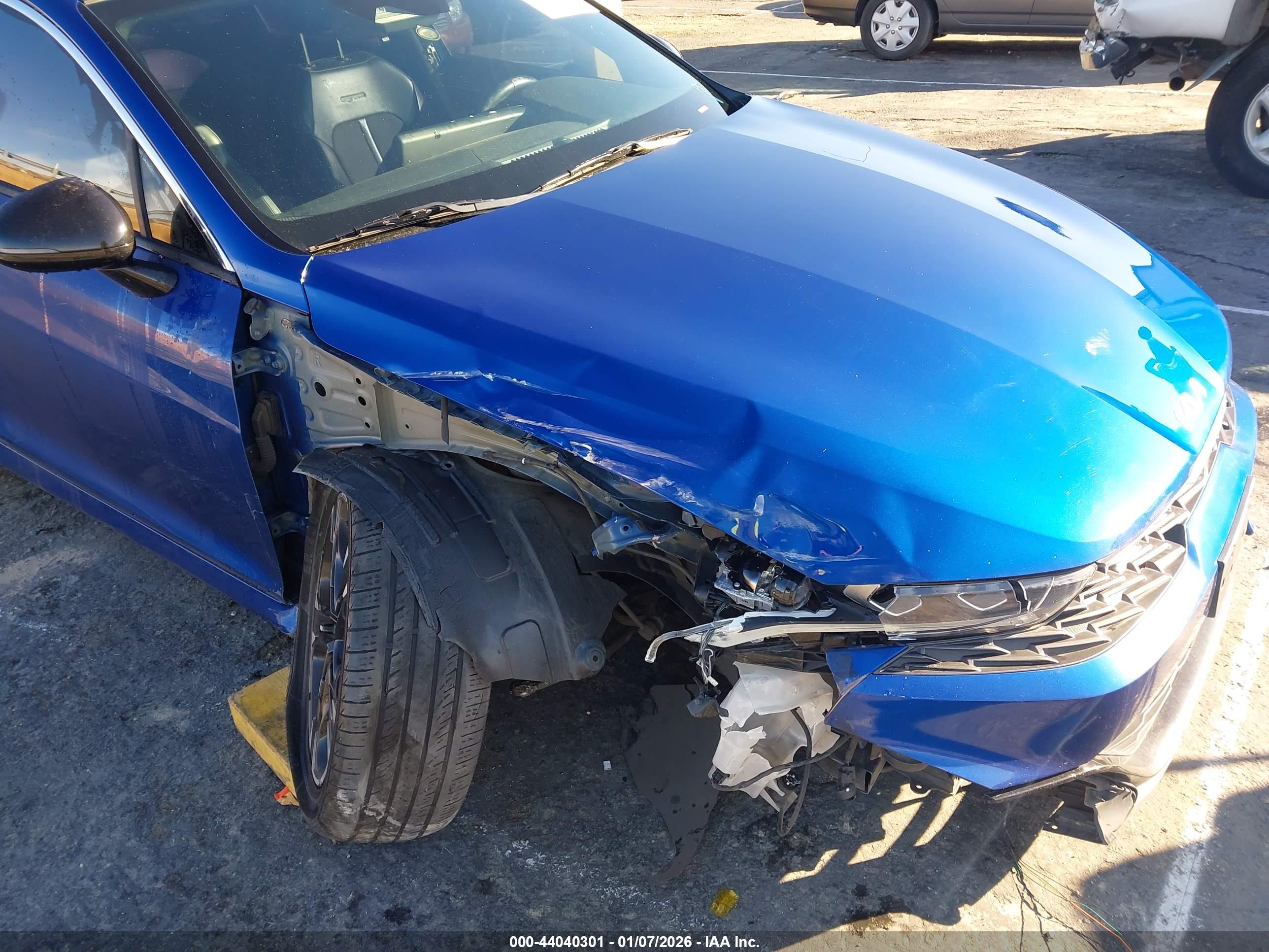 KIA K5 image 6