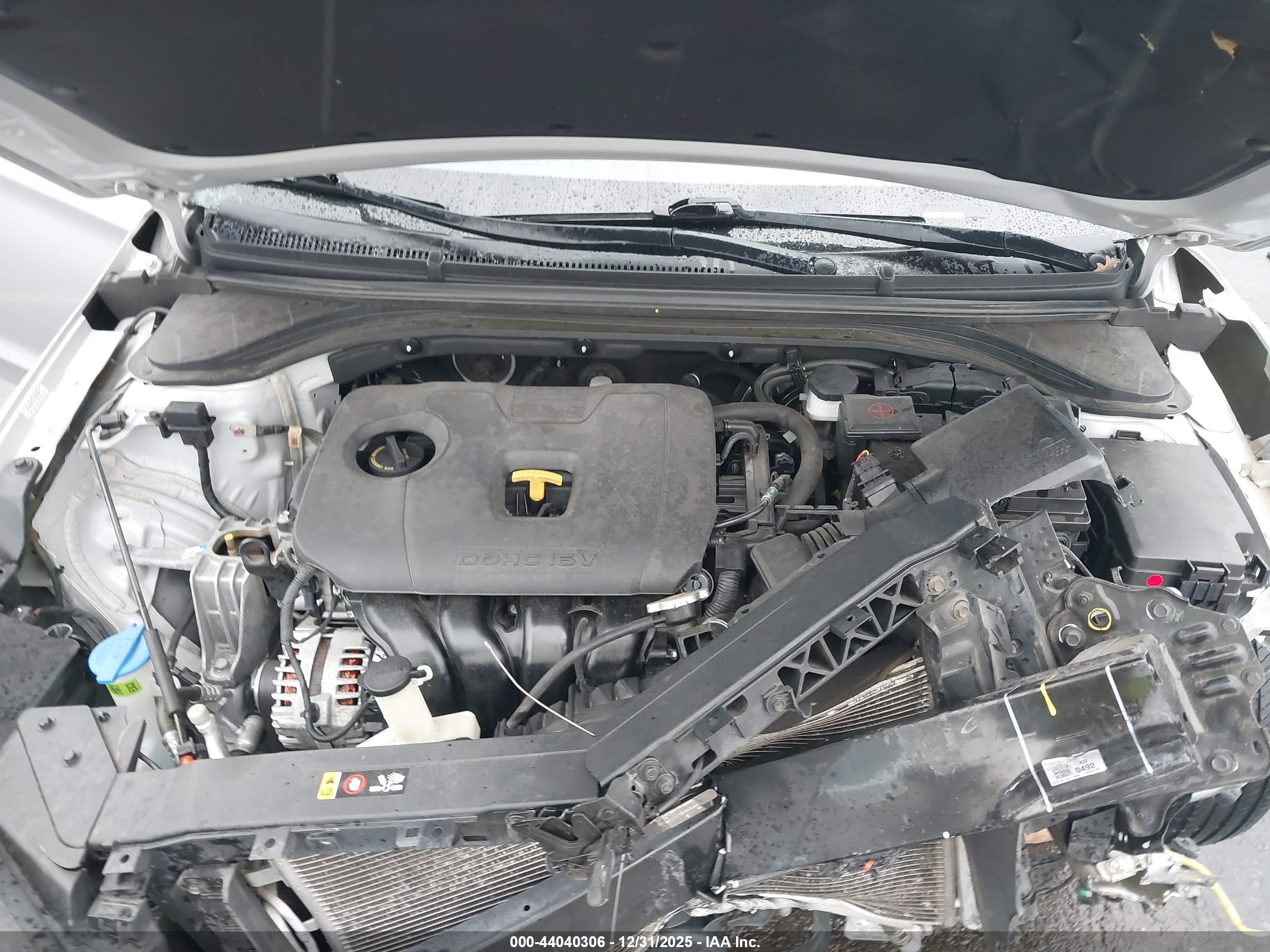 HYUNDAI ELANTRA image 10