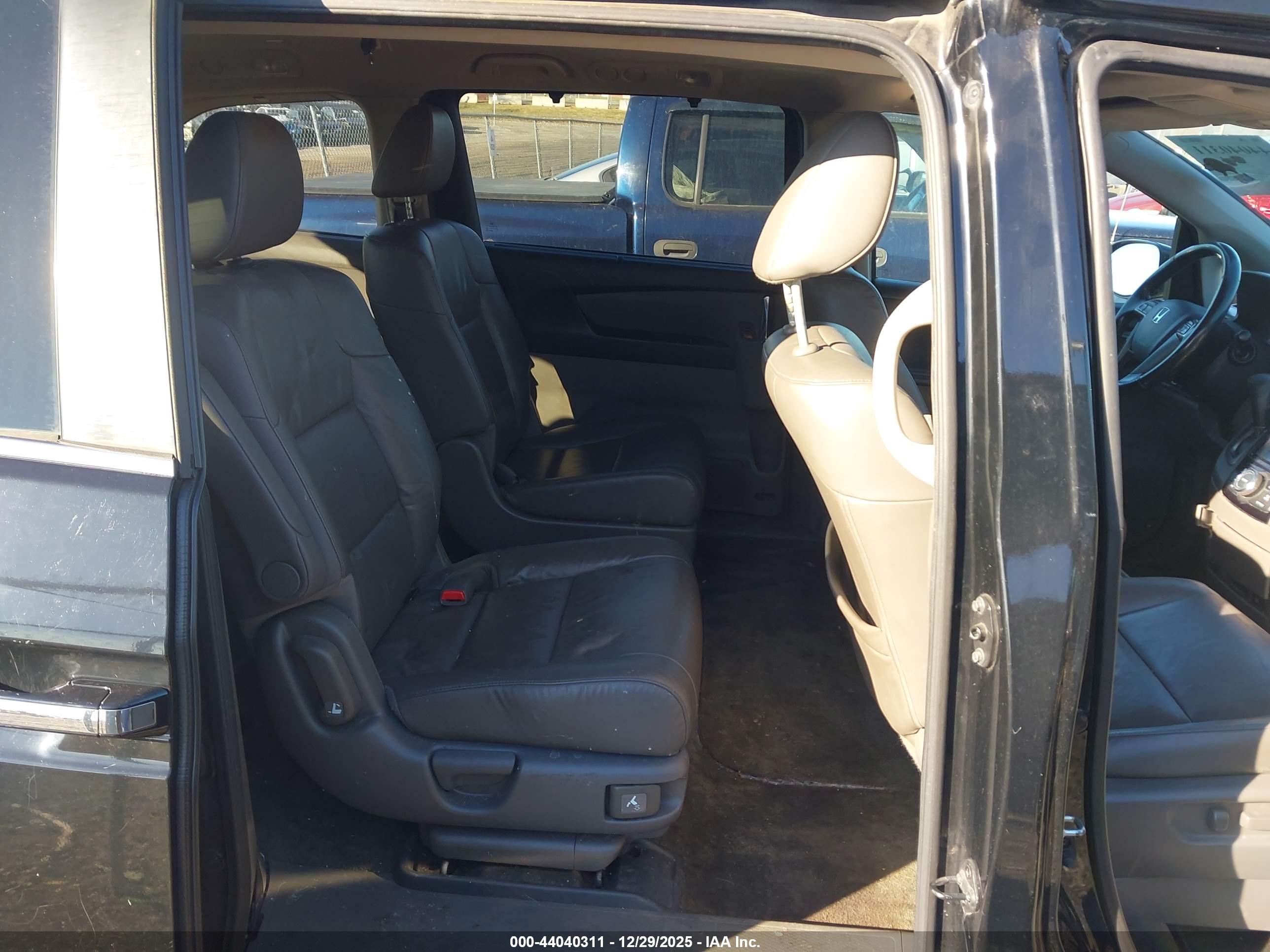 HONDA ODYSSEY image 8