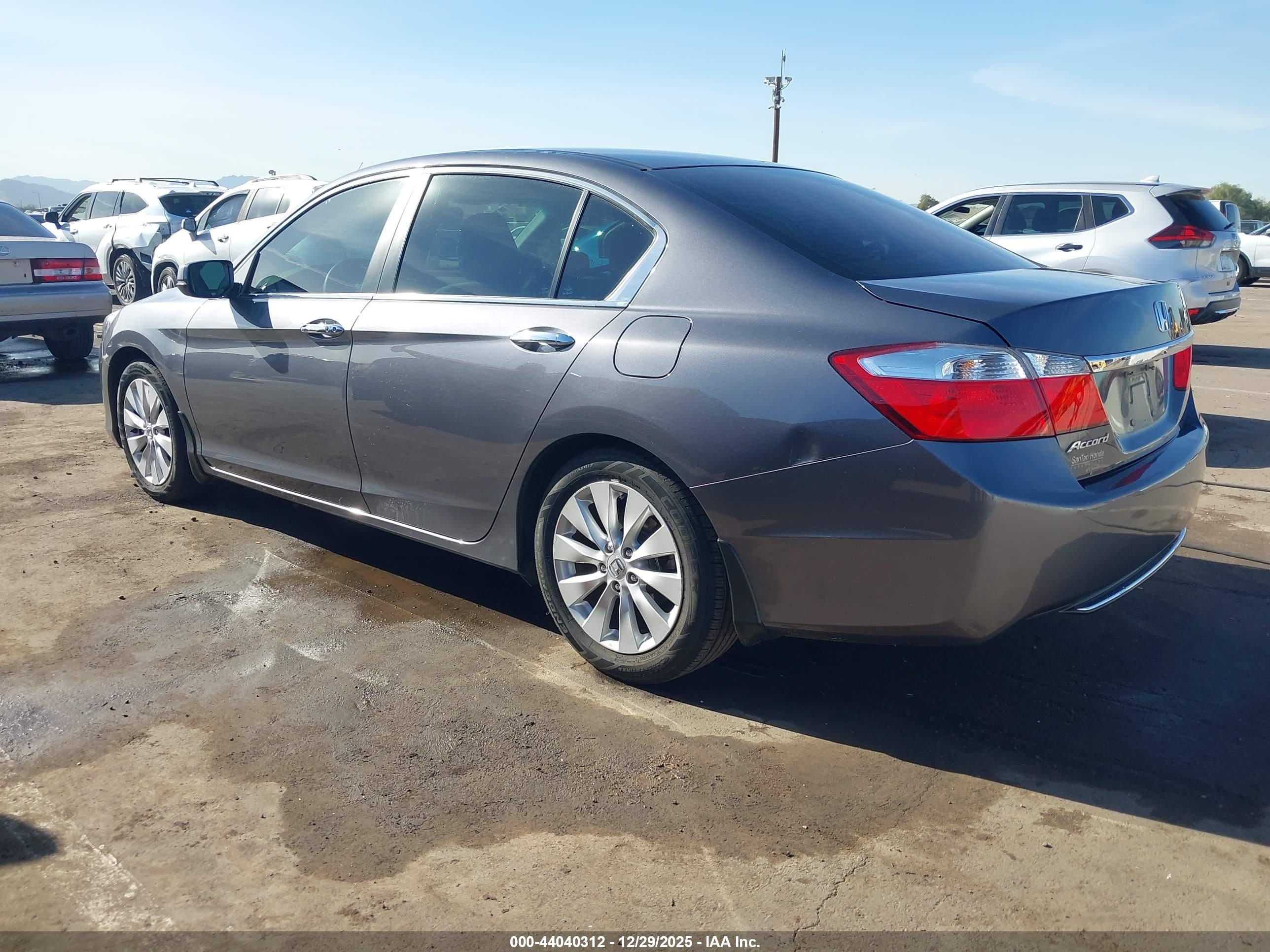 HONDA ACCORD image 3