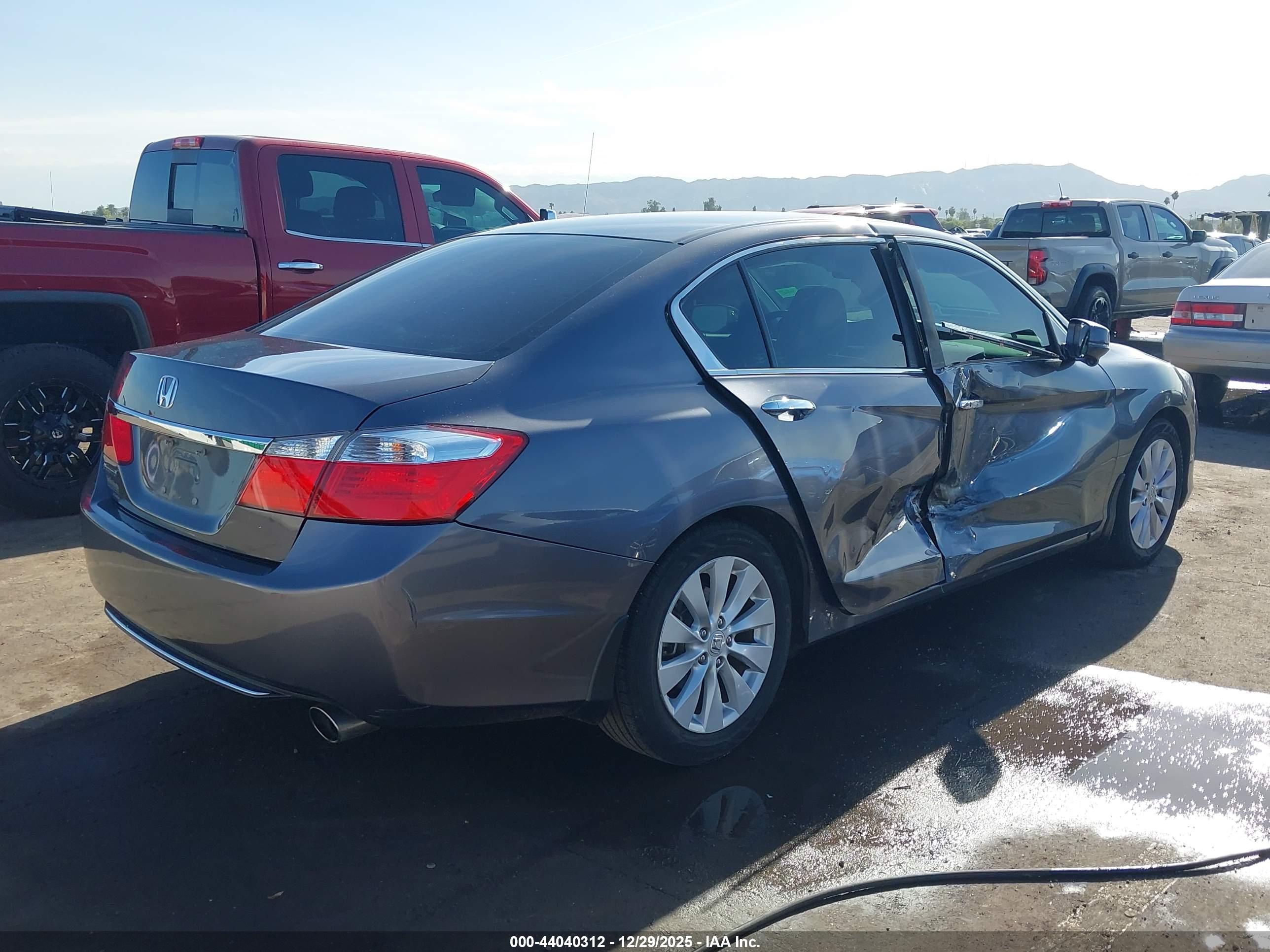 HONDA ACCORD image 4
