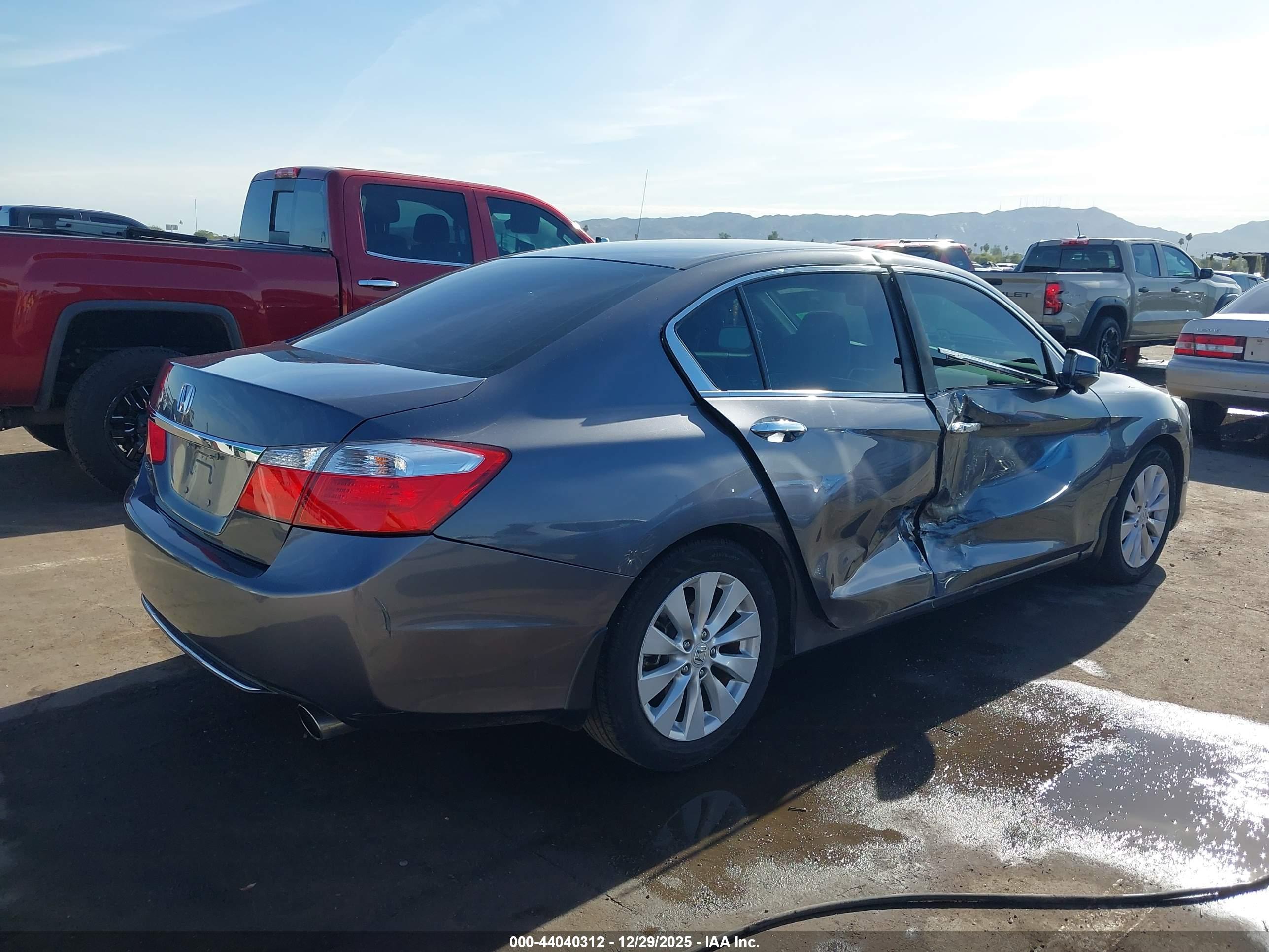 HONDA ACCORD image 6