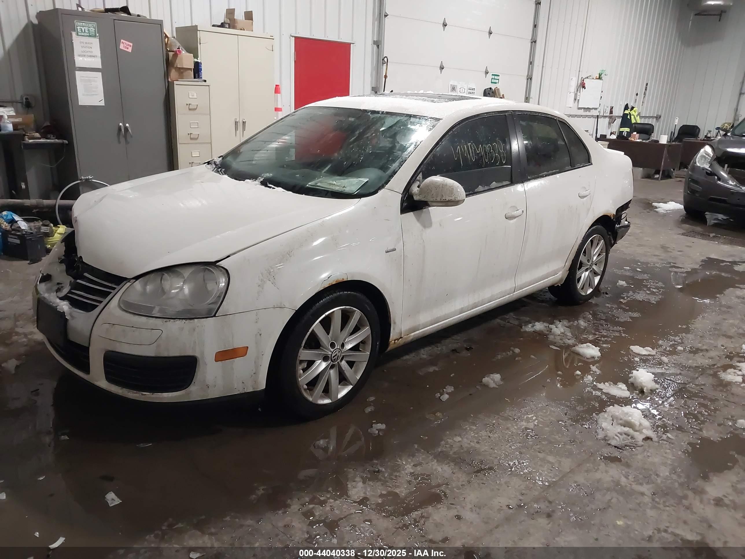 VOLKSWAGEN JETTA image 2