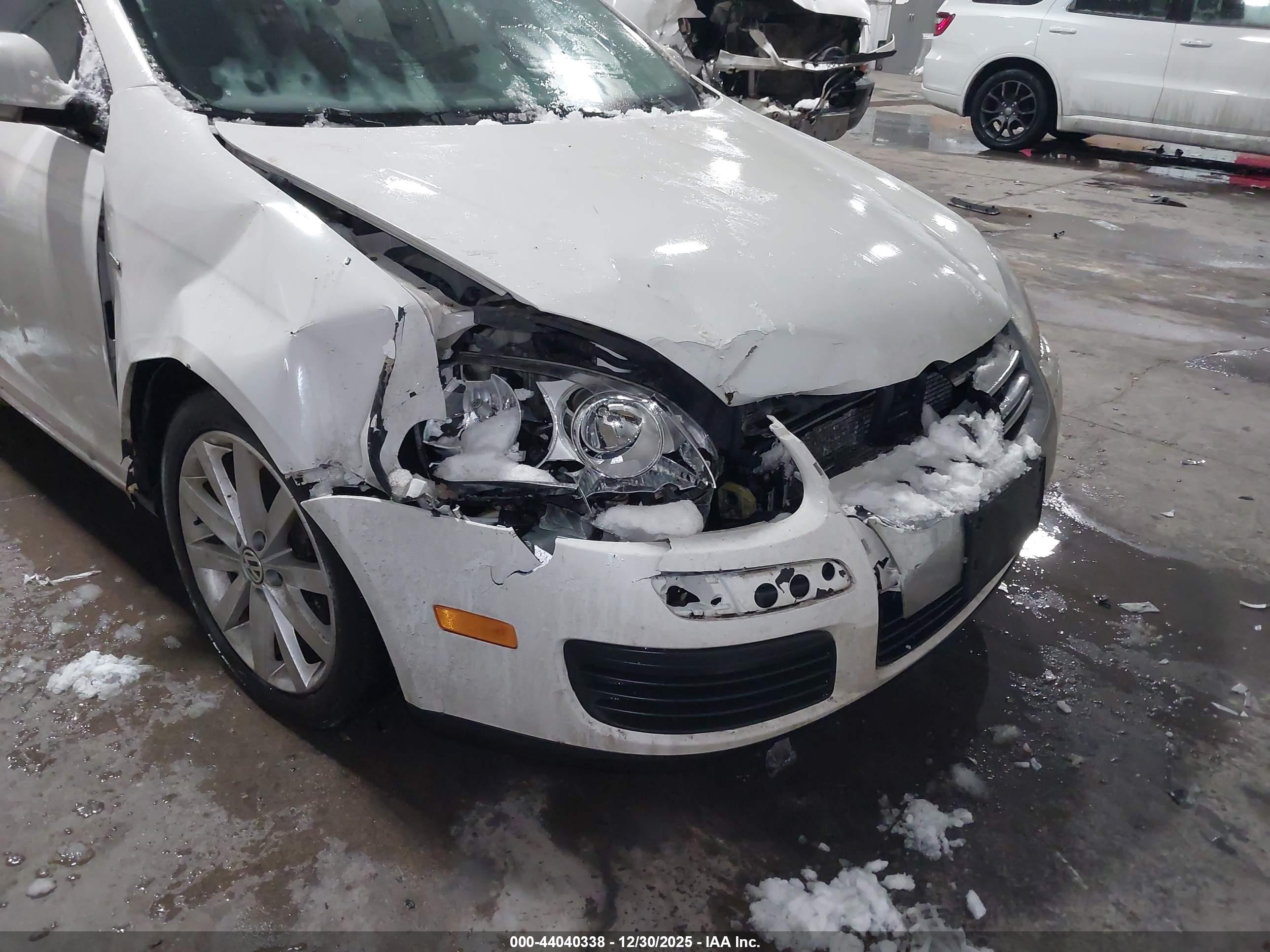 VOLKSWAGEN JETTA image 6