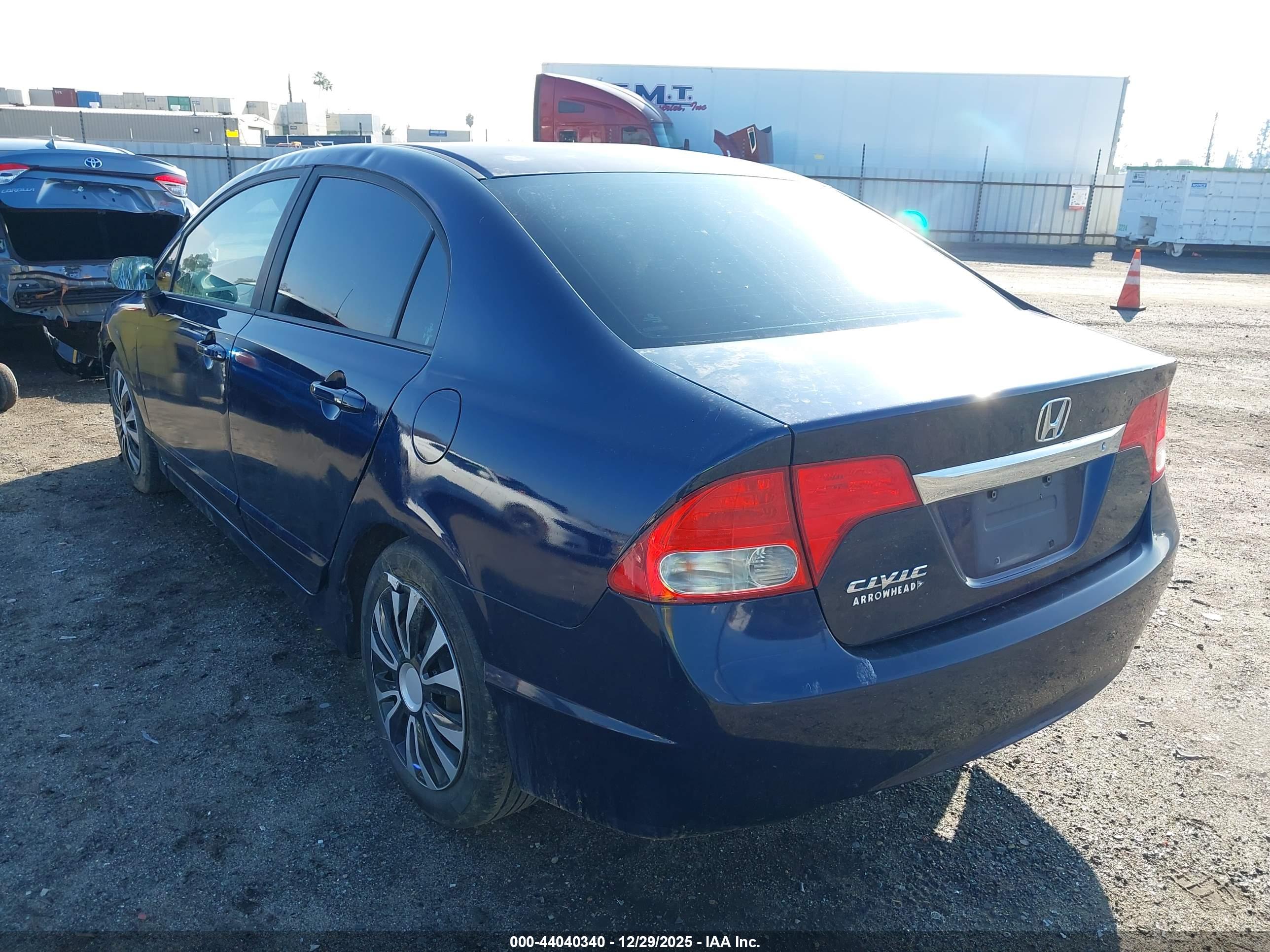 HONDA CIVIC image 3