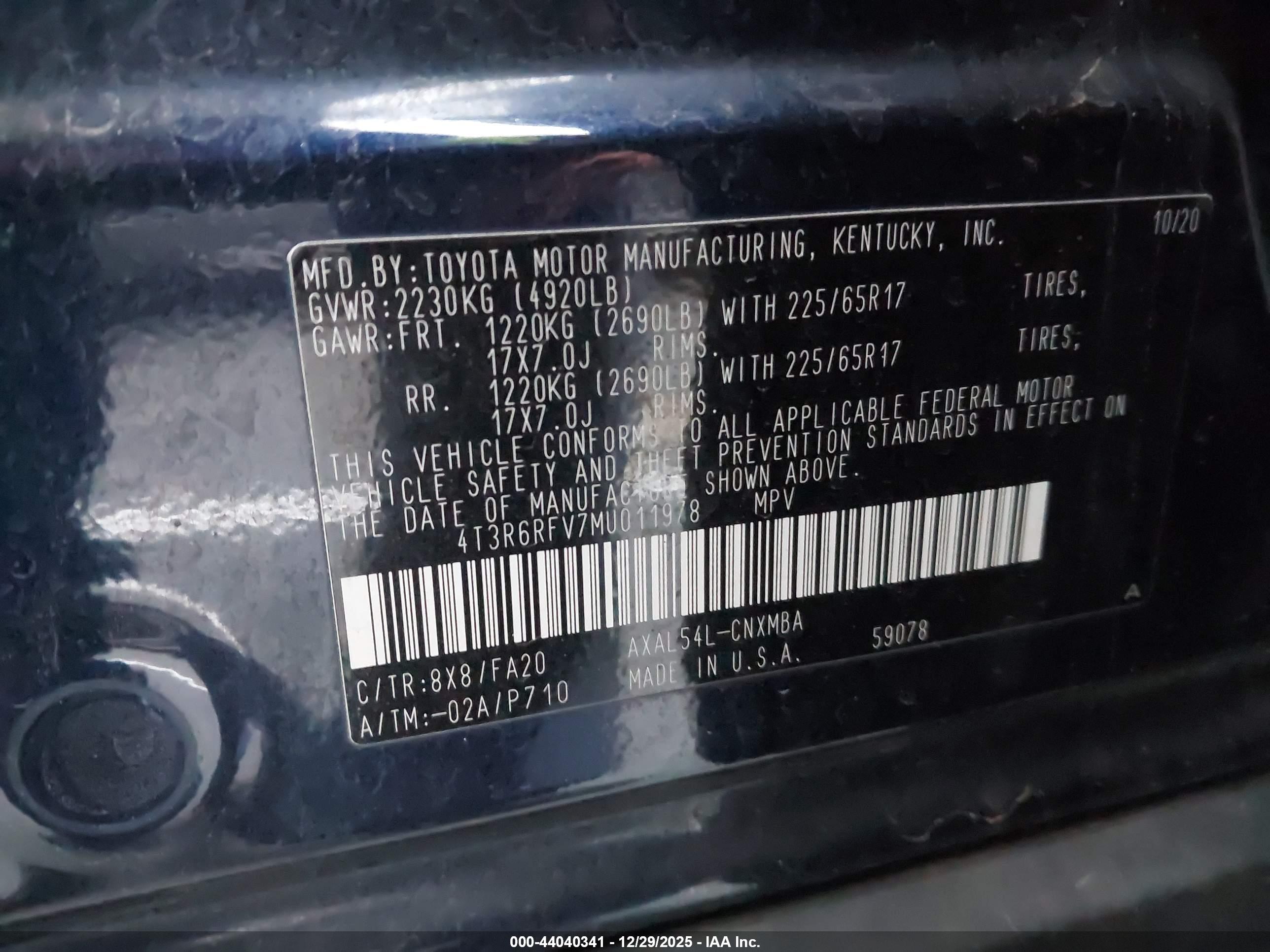 TOYOTA RAV4 image 9