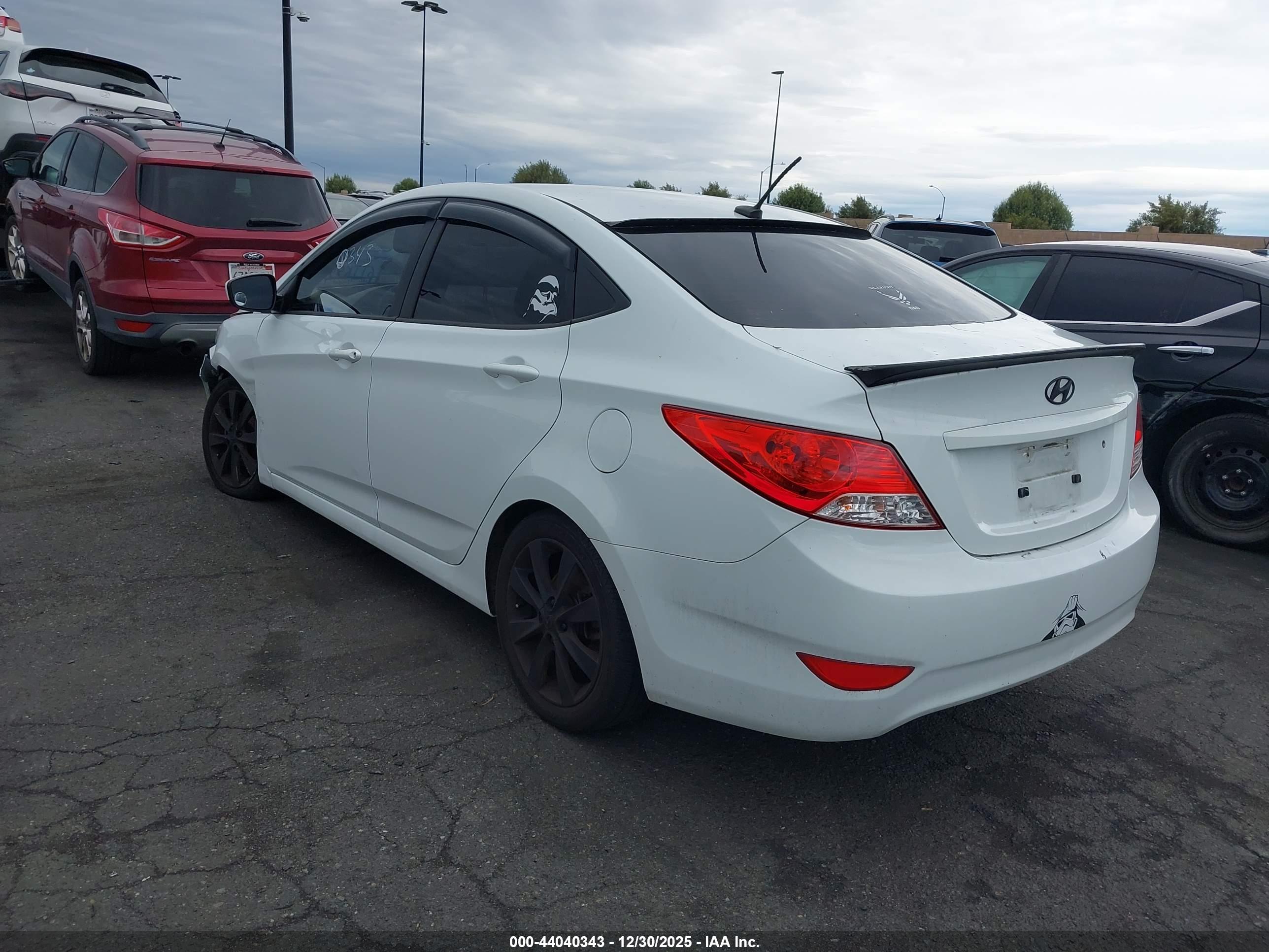 HYUNDAI ACCENT image 3