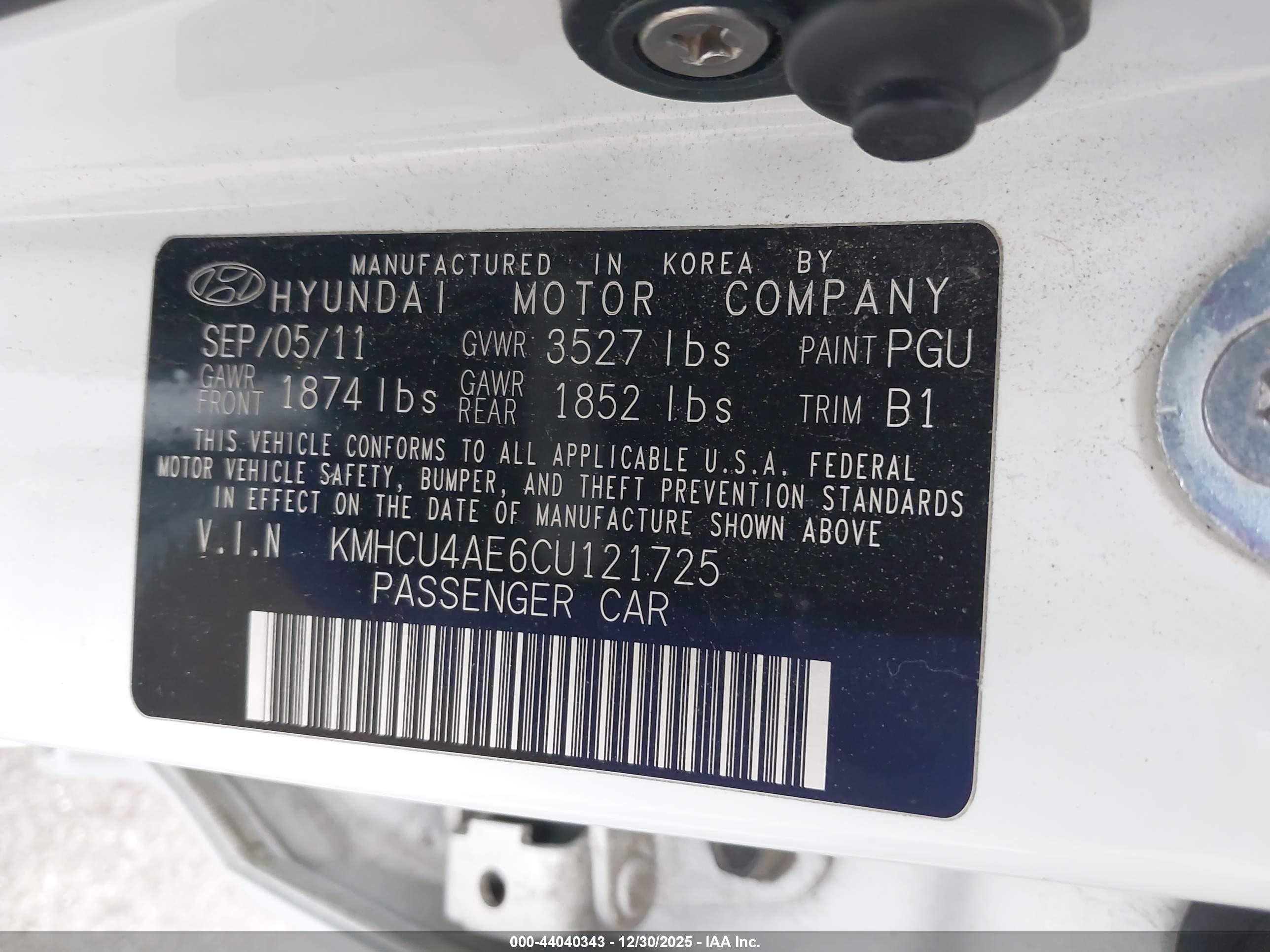 HYUNDAI ACCENT image 9