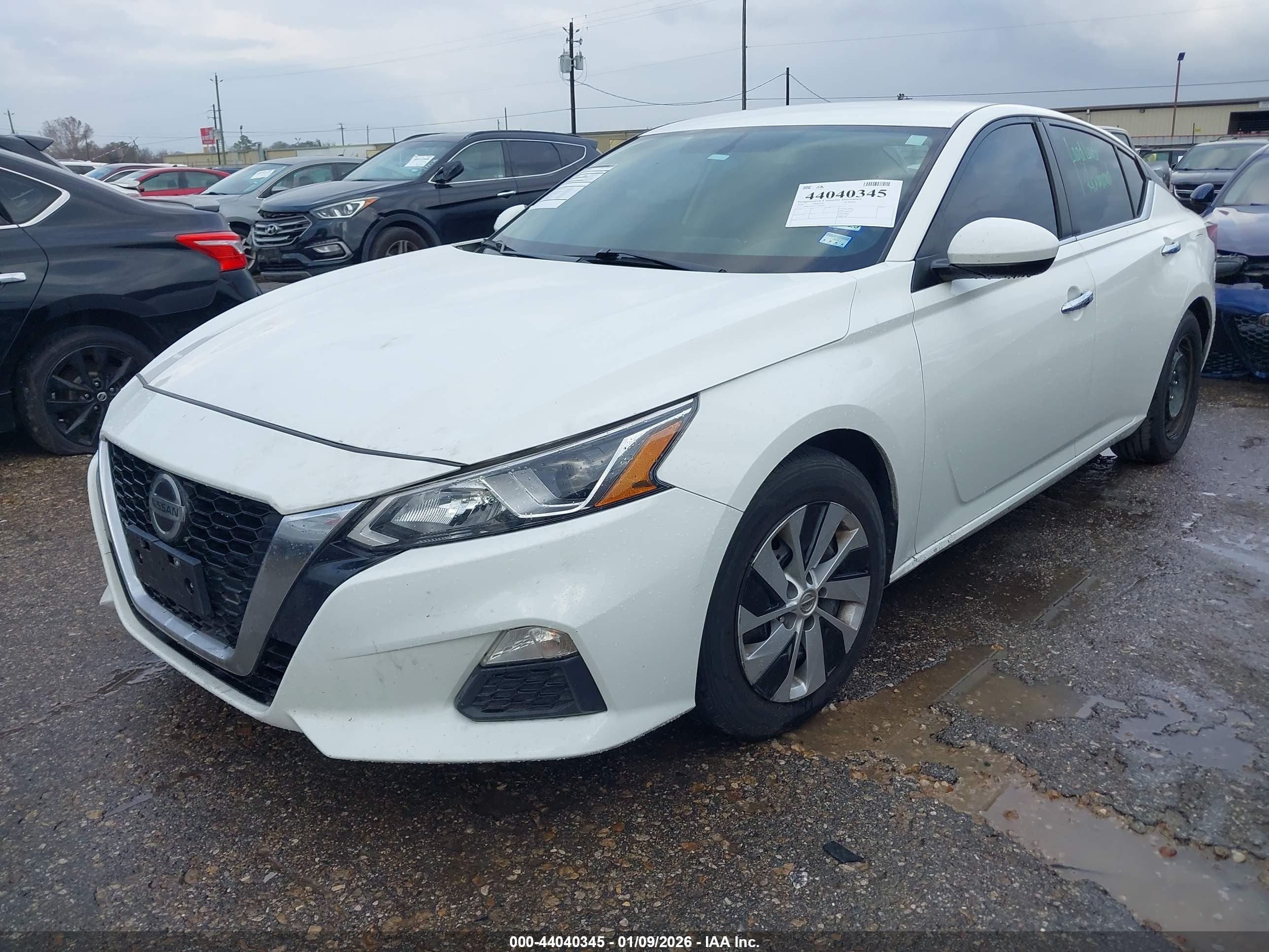 NISSAN ALTIMA image 2