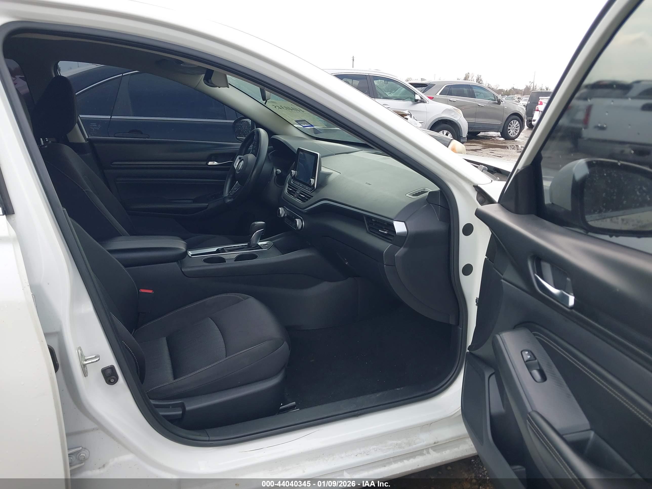 NISSAN ALTIMA image 5