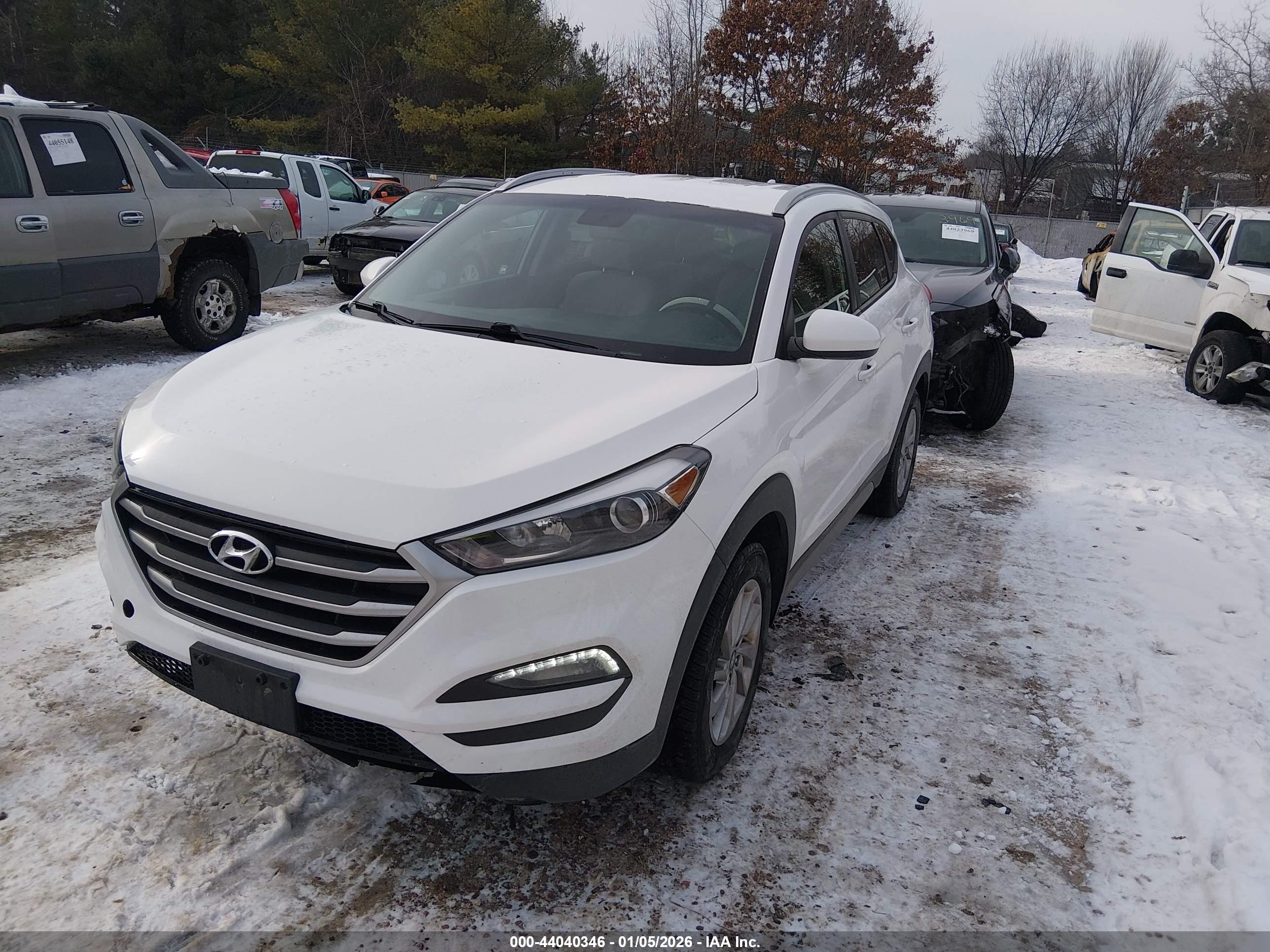 HYUNDAI TUCSON image 2