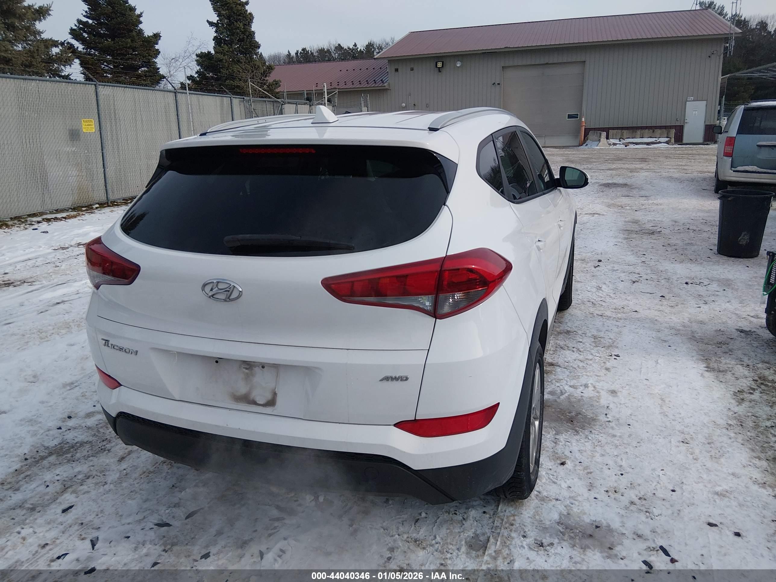 HYUNDAI TUCSON image 4