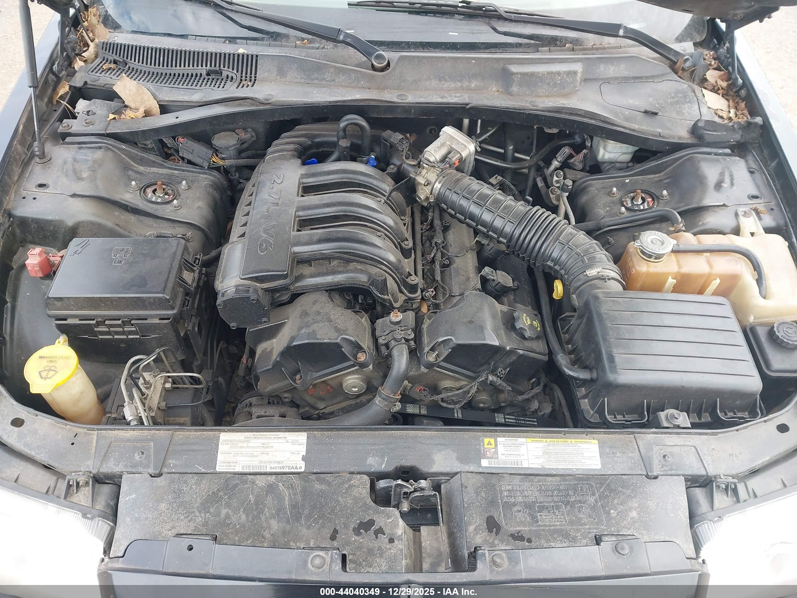 CHRYSLER 300 image 10