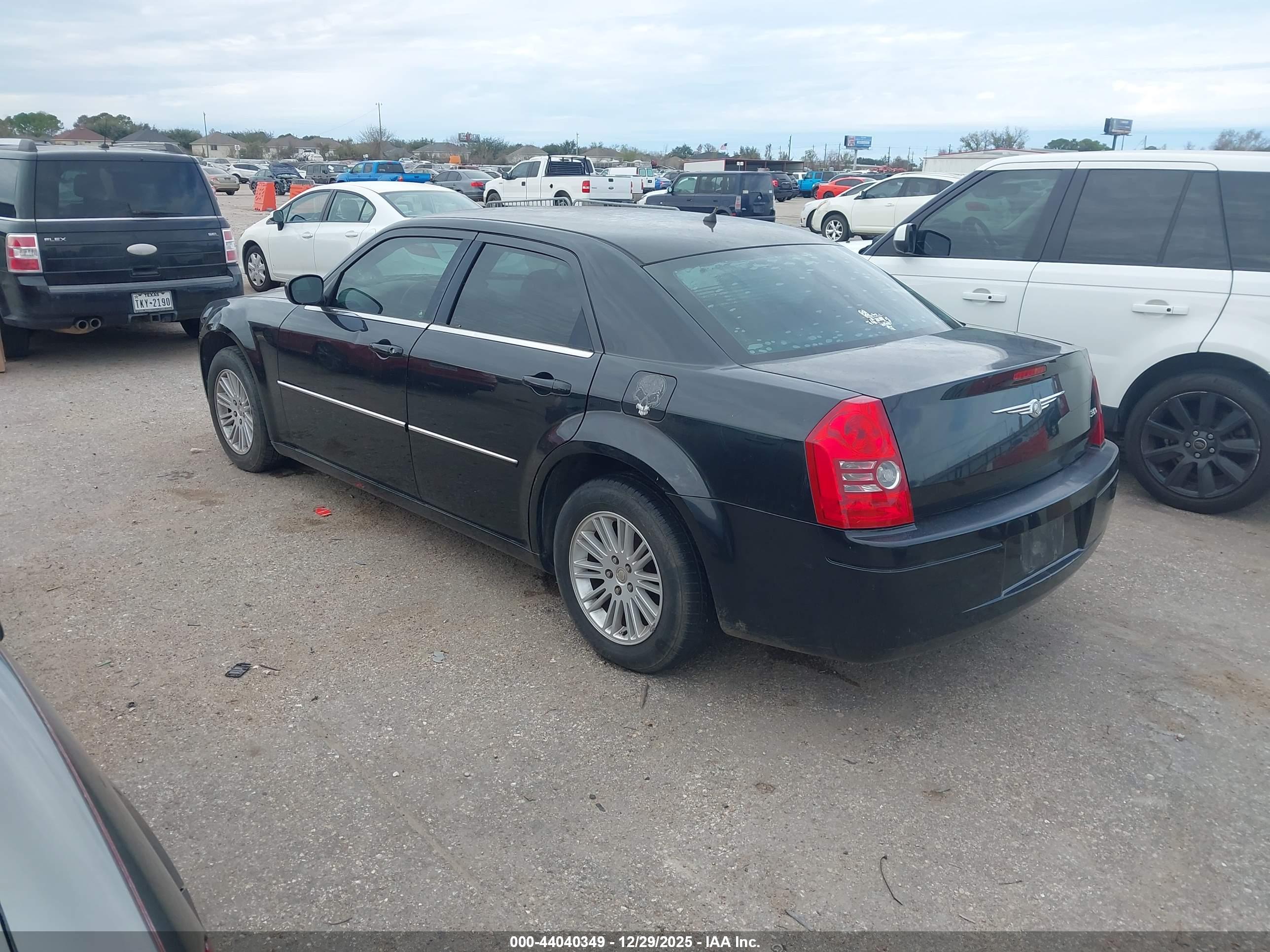 CHRYSLER 300 image 3