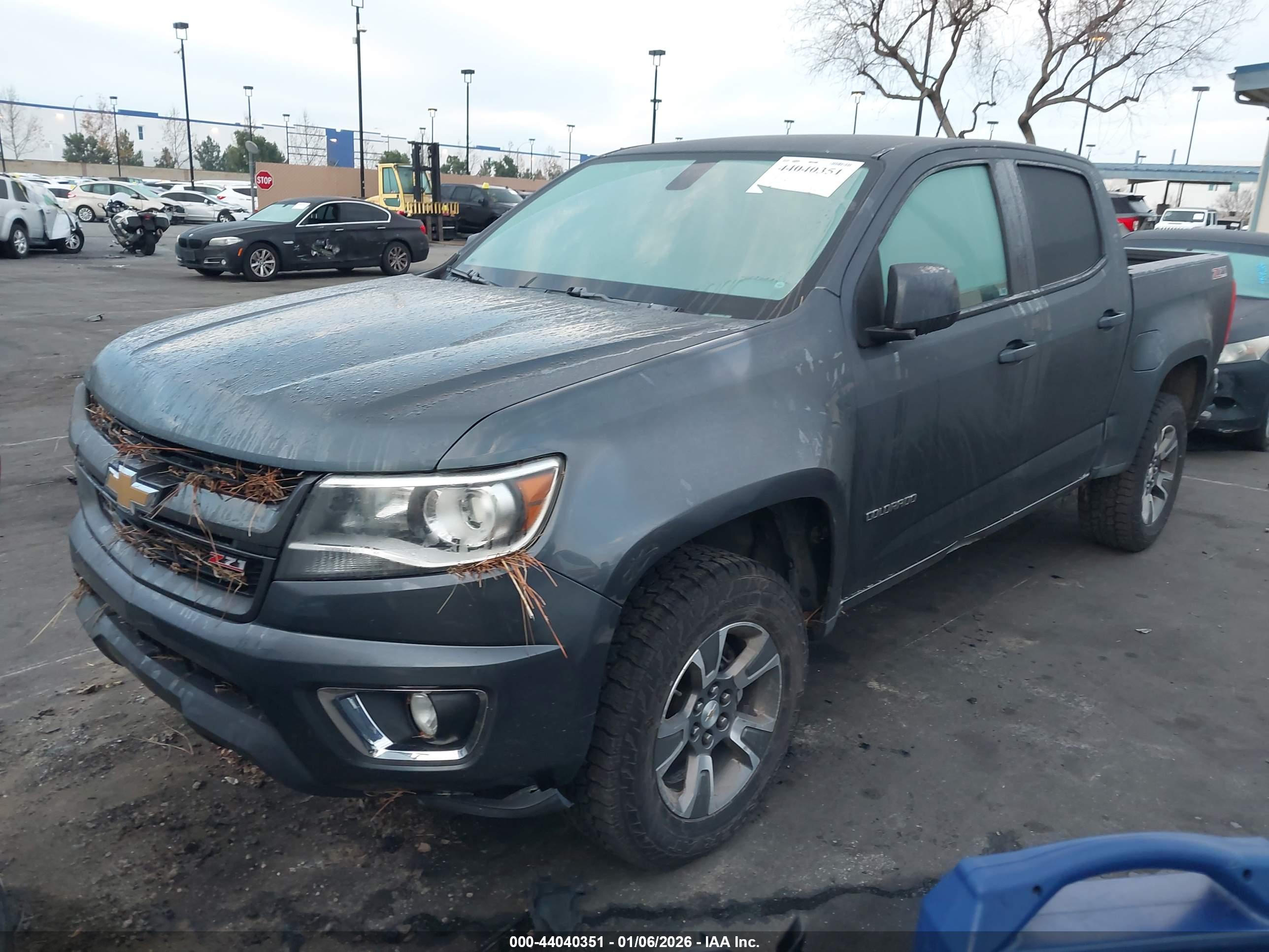 CHEVROLET COLORADO image 2