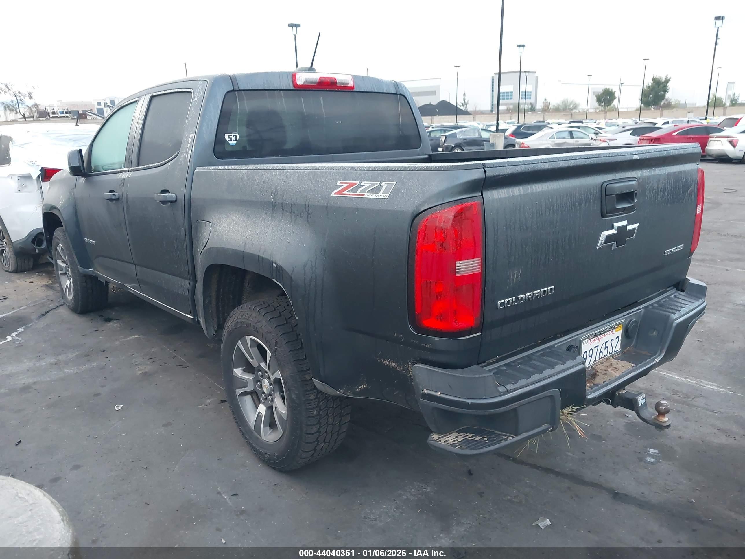 CHEVROLET COLORADO image 3