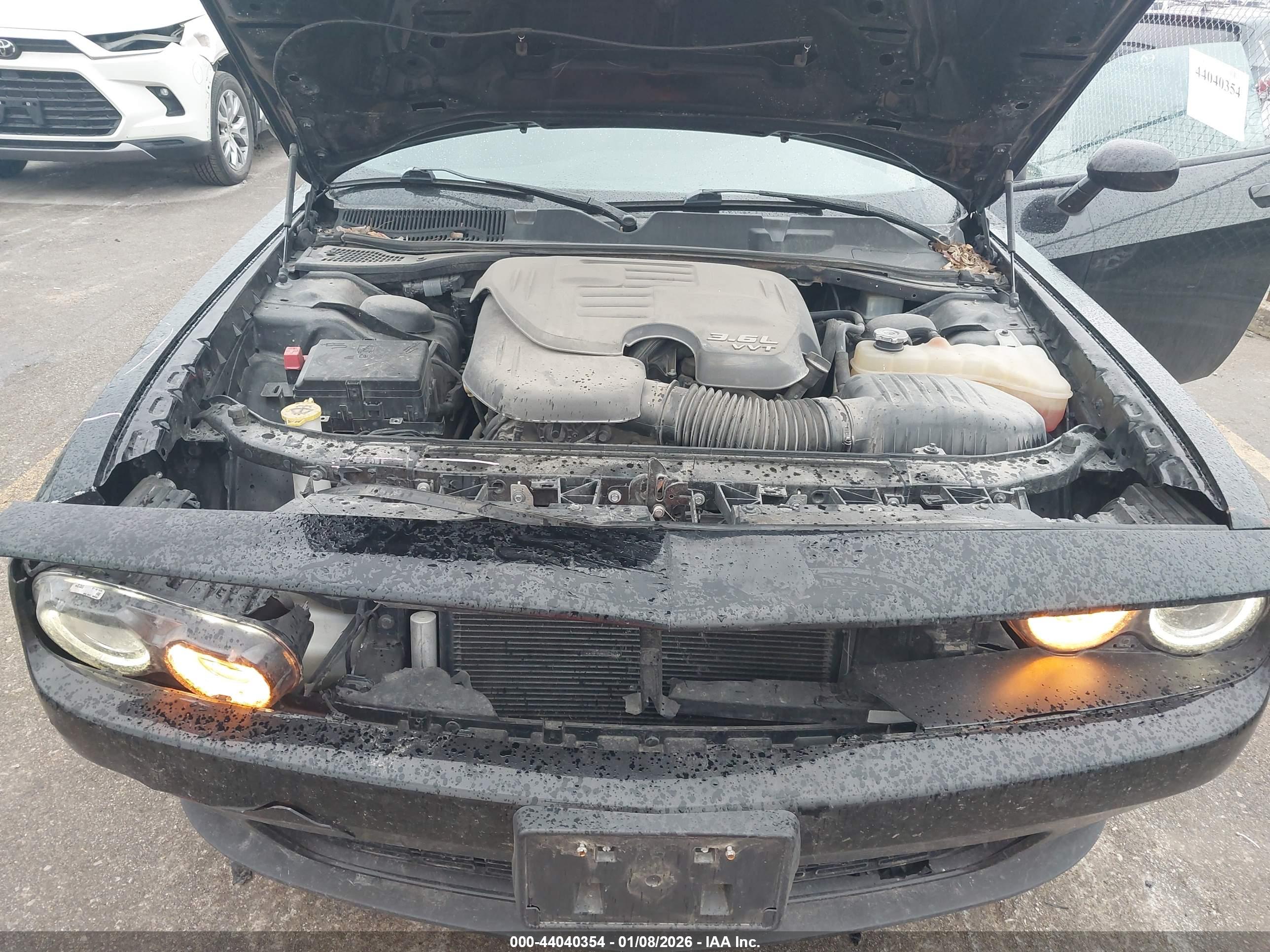DODGE CHALLENGER image 10