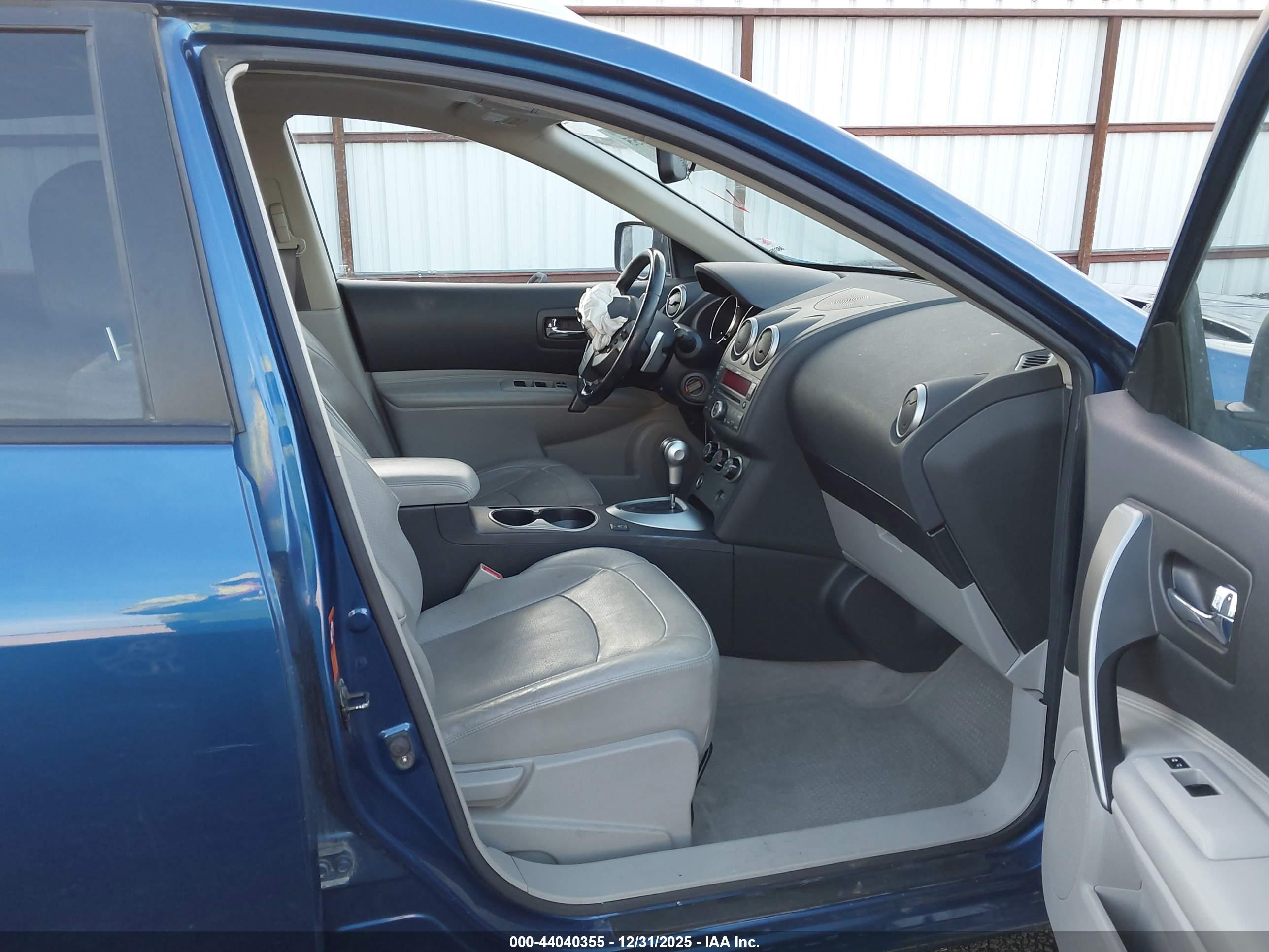 NISSAN ROGUE image 5