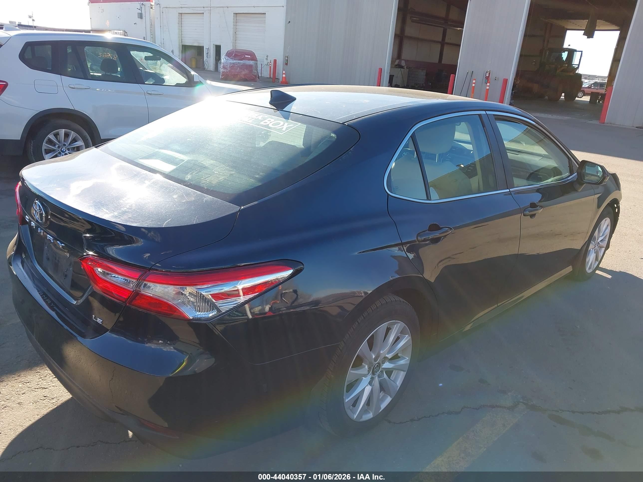 TOYOTA CAMRY image 4