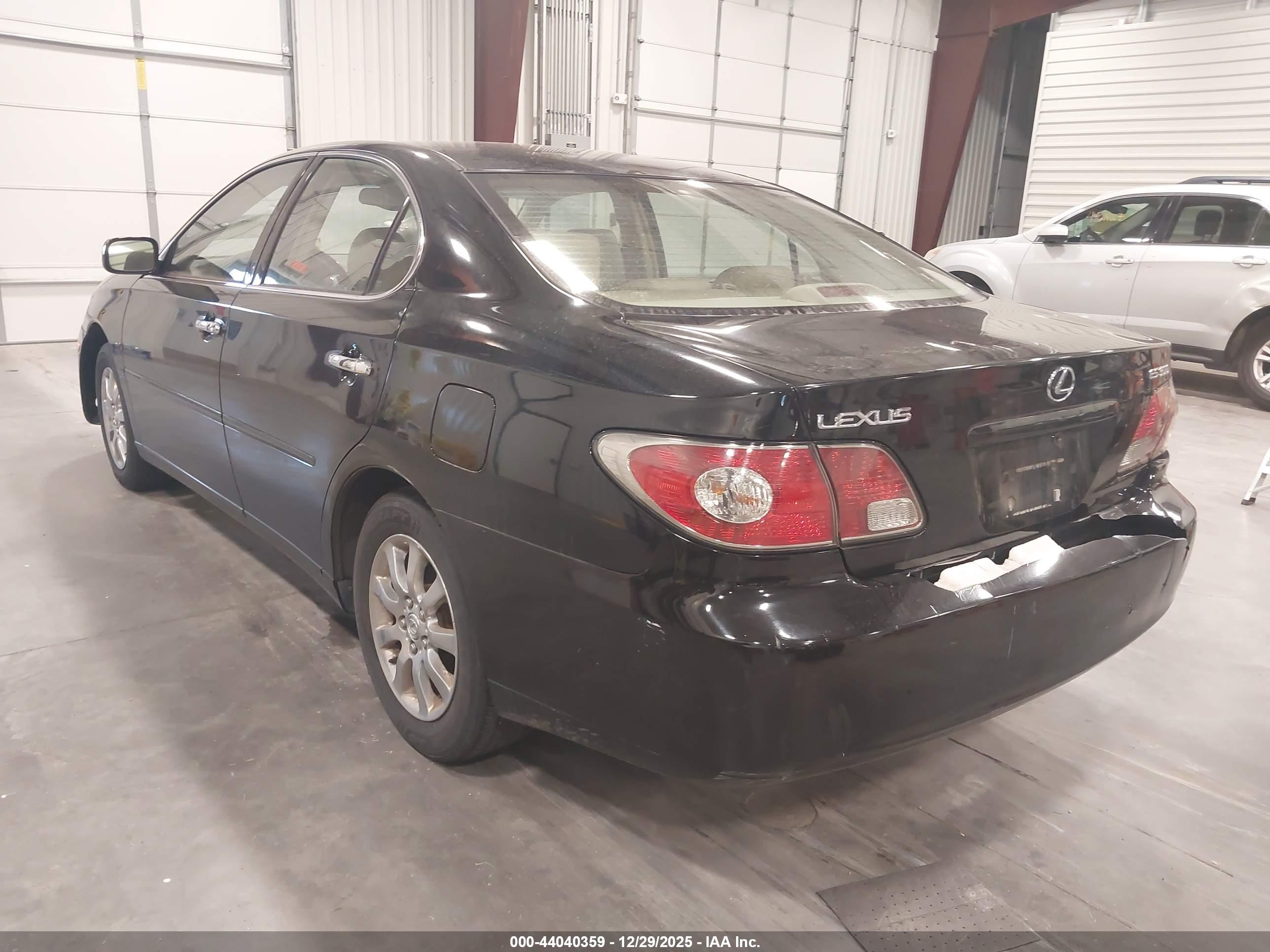 LEXUS ES image 3