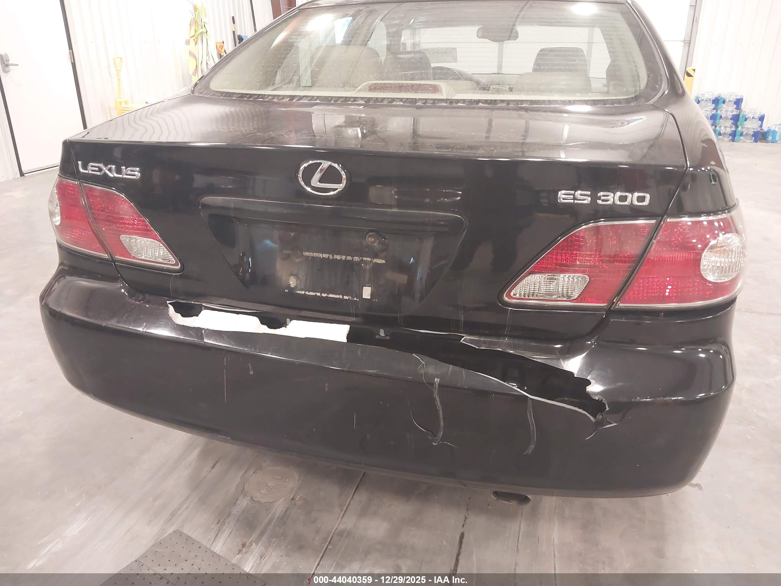 LEXUS ES image 6