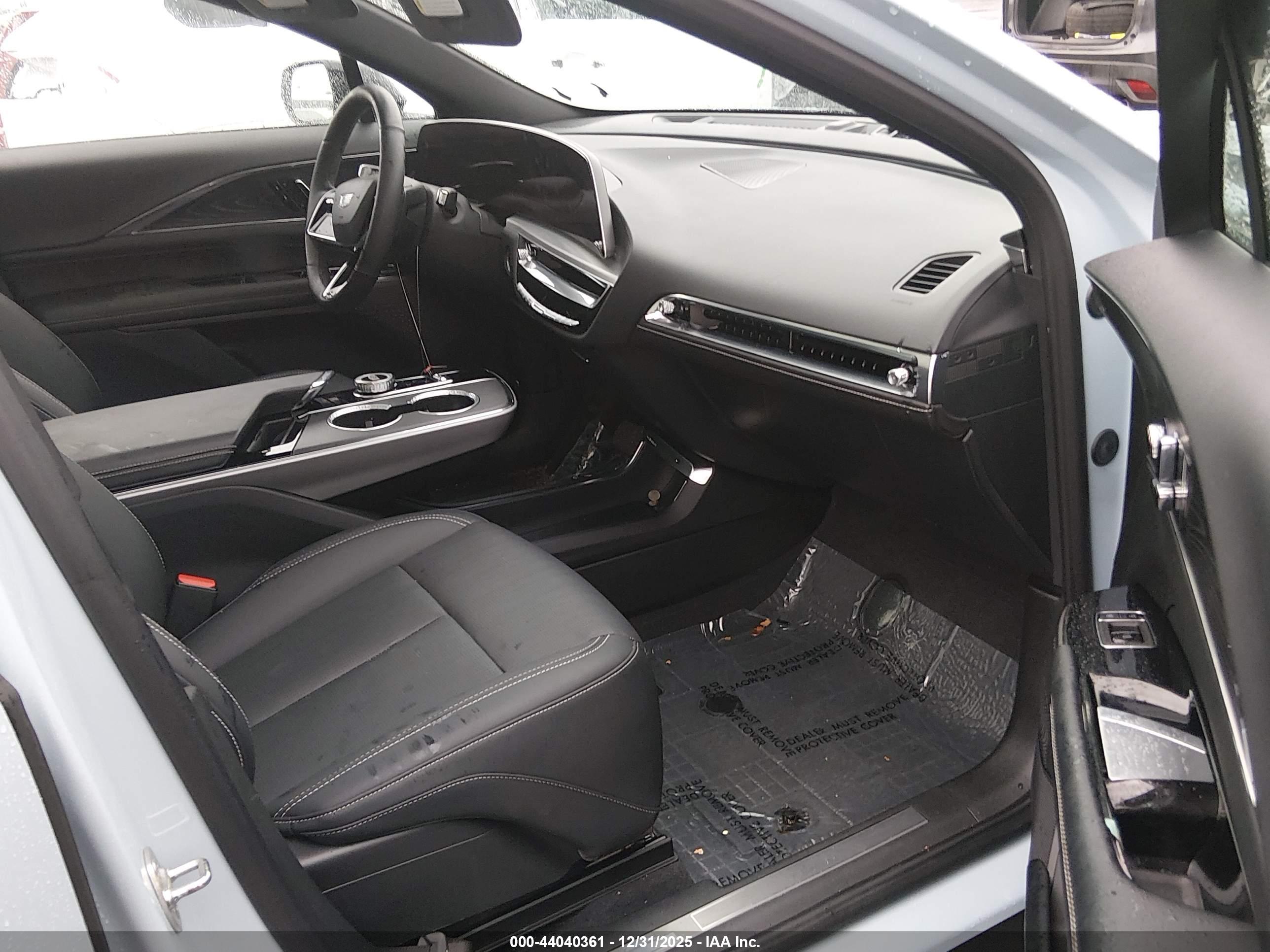 CADILLAC LYRIQ image 5