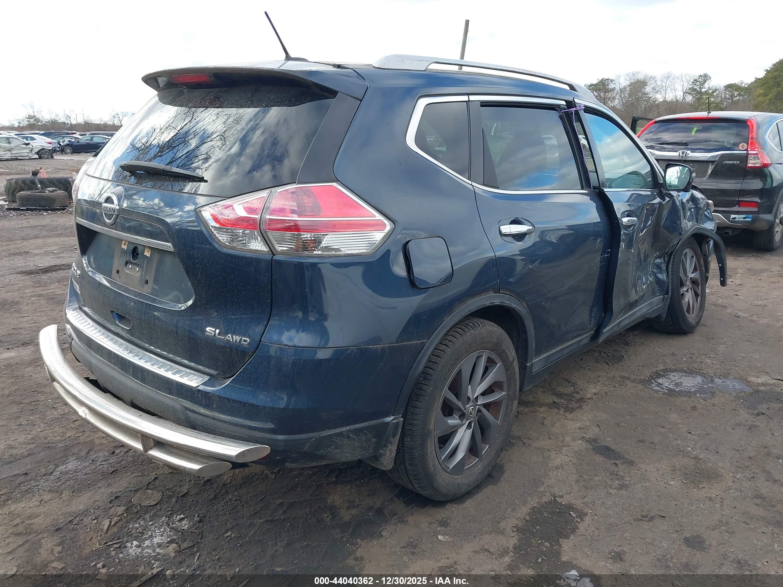 NISSAN ROGUE image 4