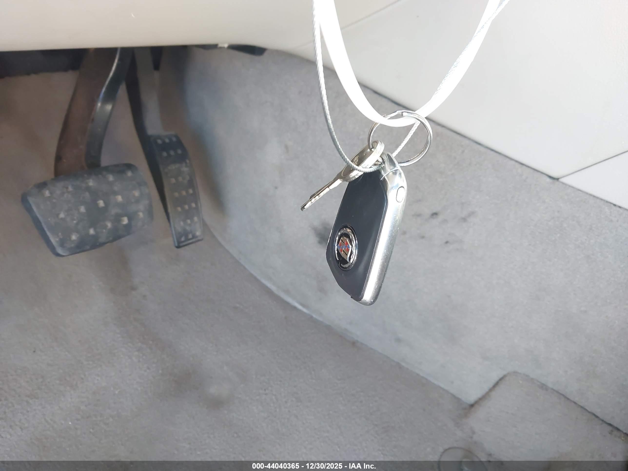 CADILLAC SRX image 11