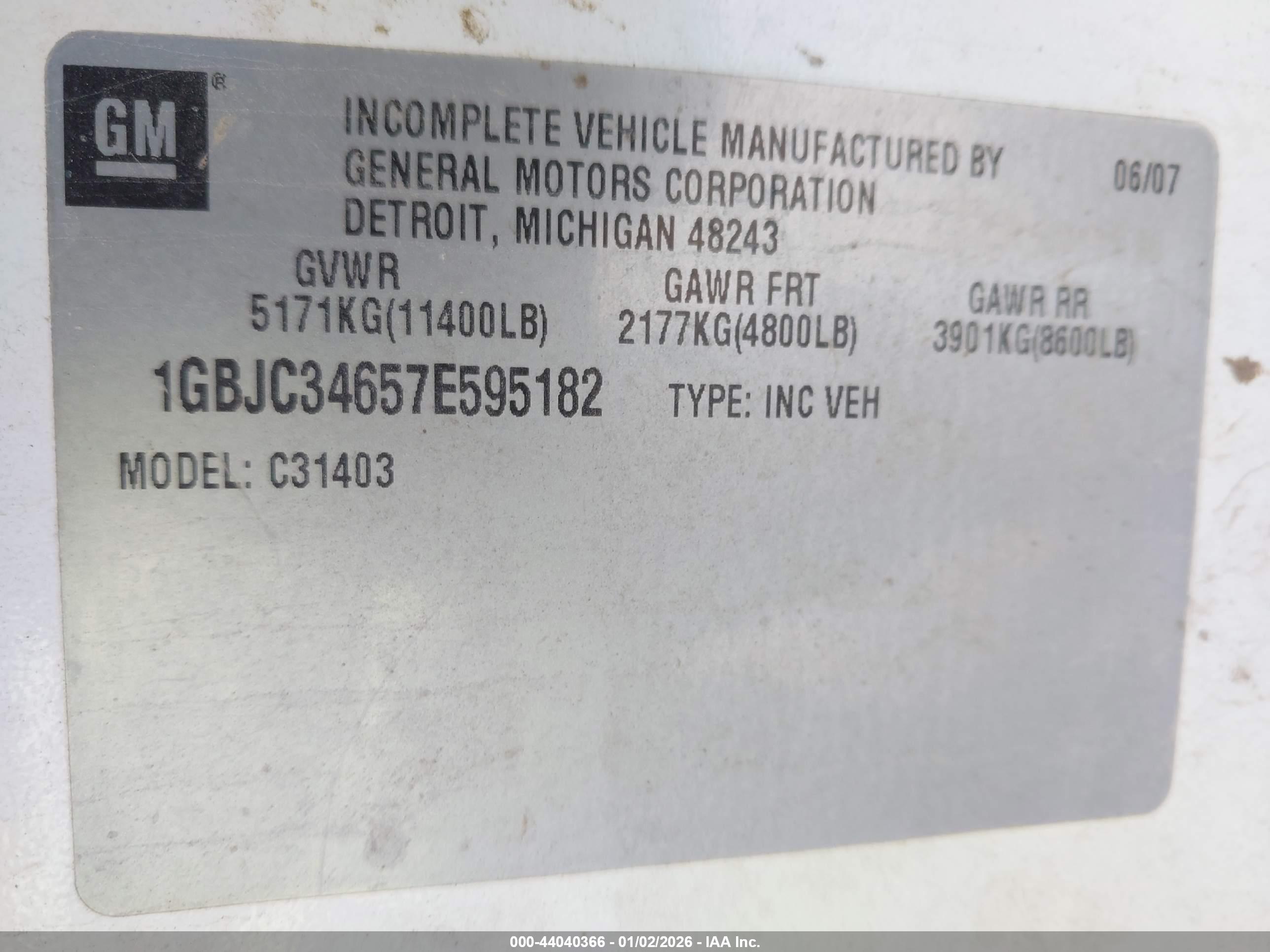 CHEVROLET SILVERADO image 9