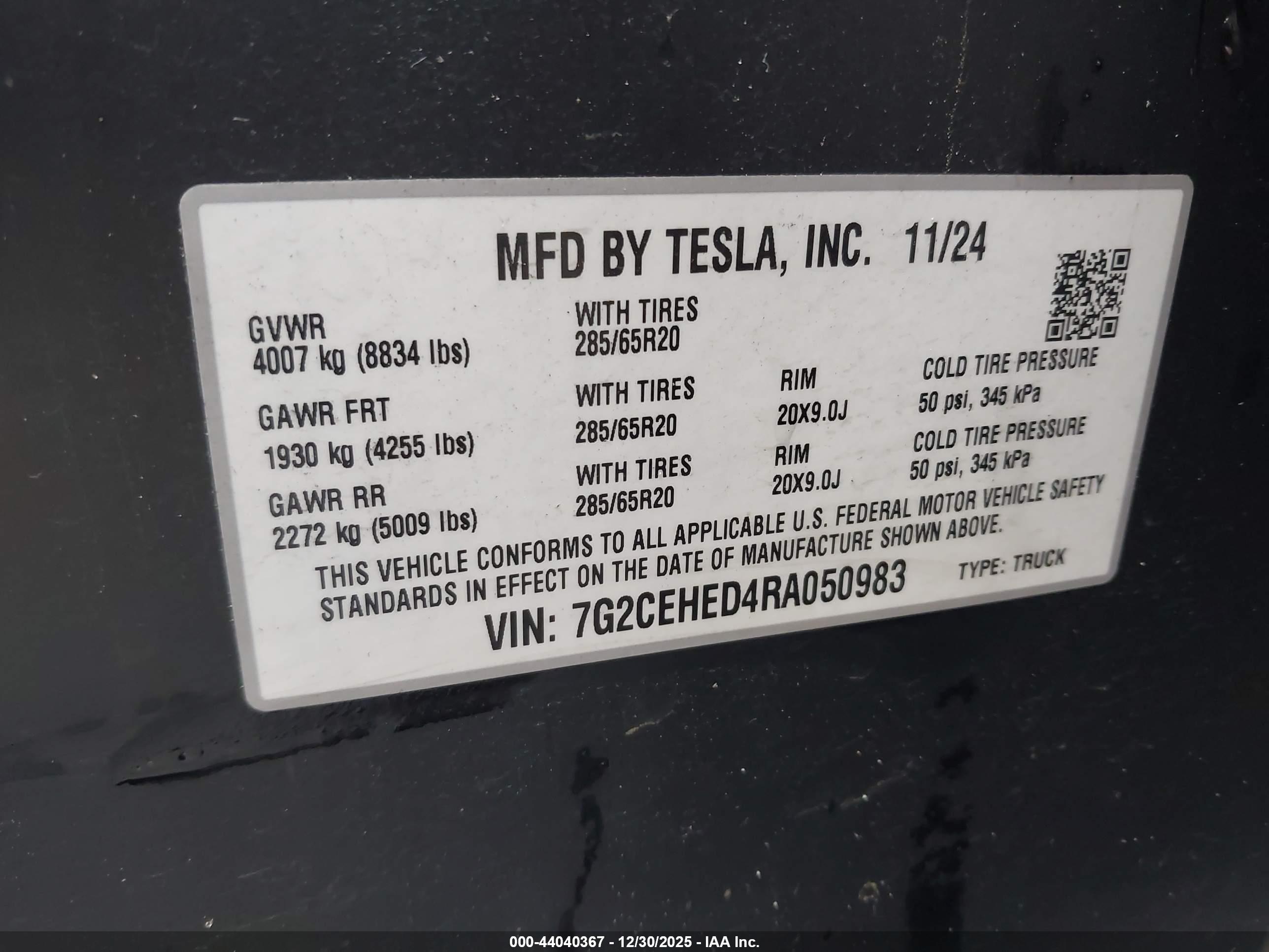 TESLA CYBERTRUCK image 9