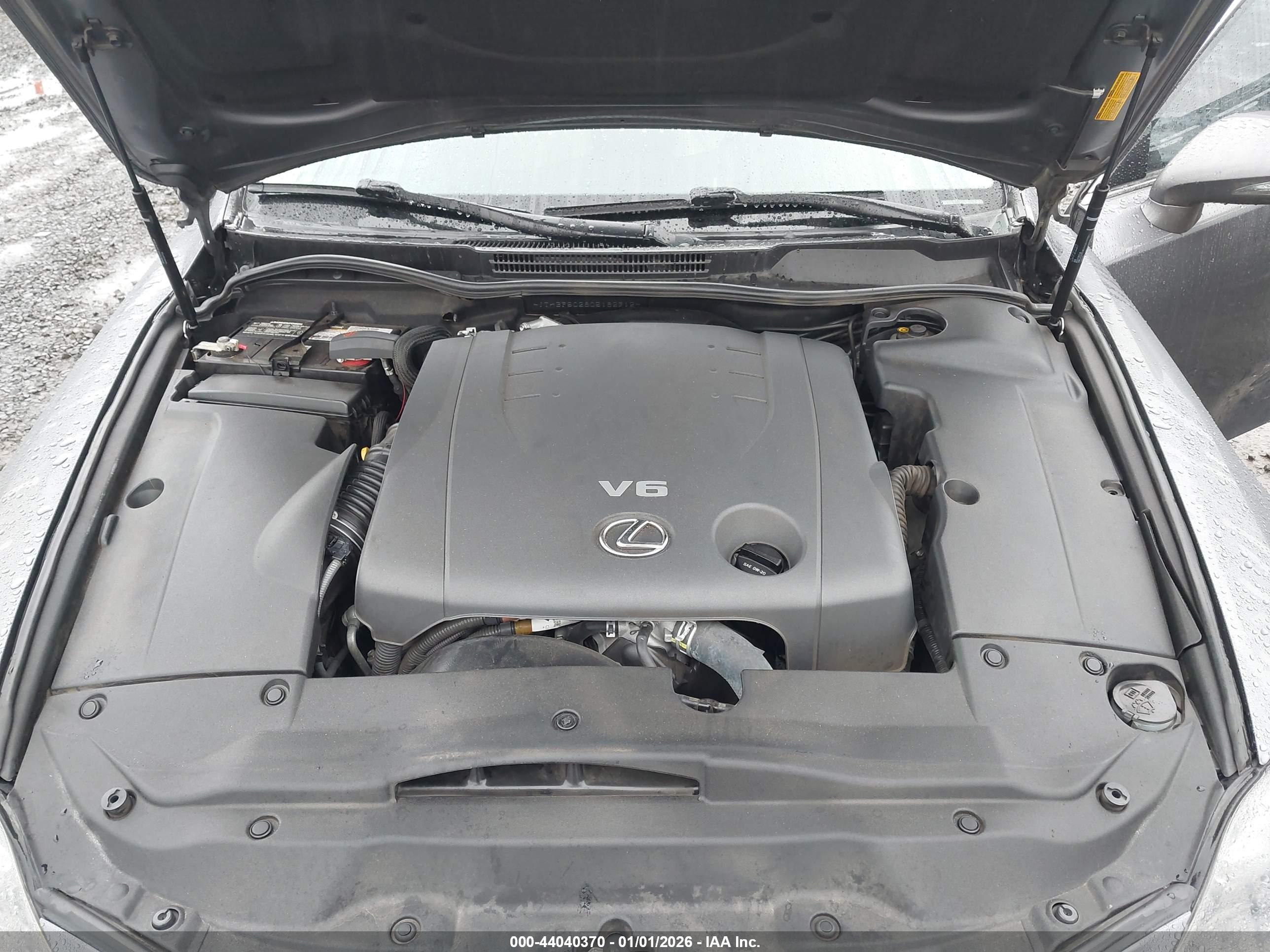LEXUS IS image 10