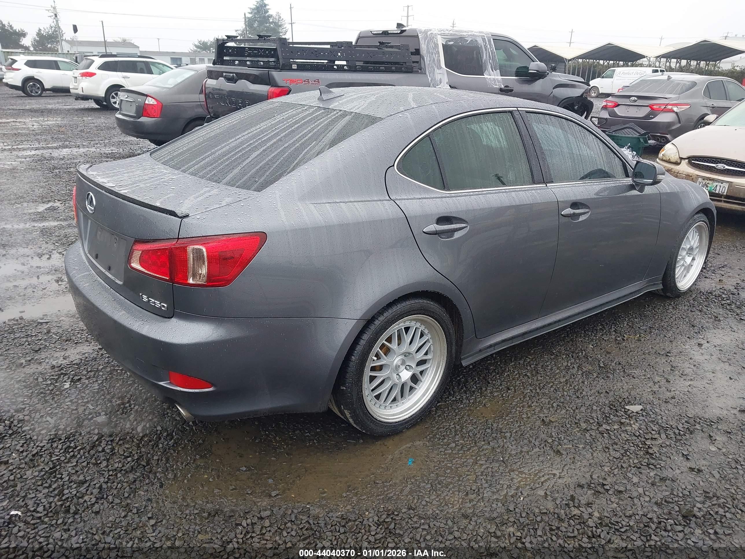 LEXUS IS image 4