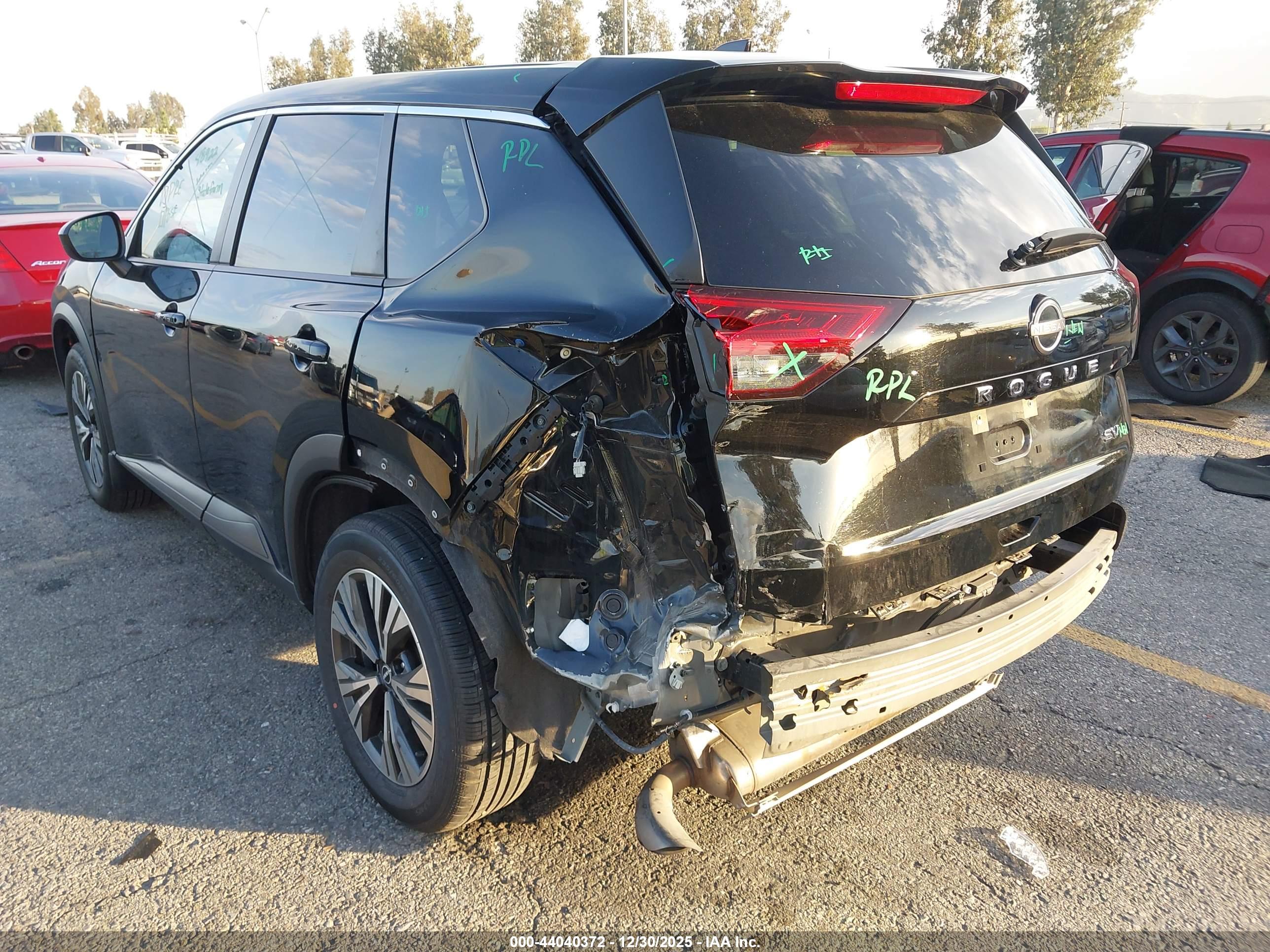 NISSAN ROGUE image 6