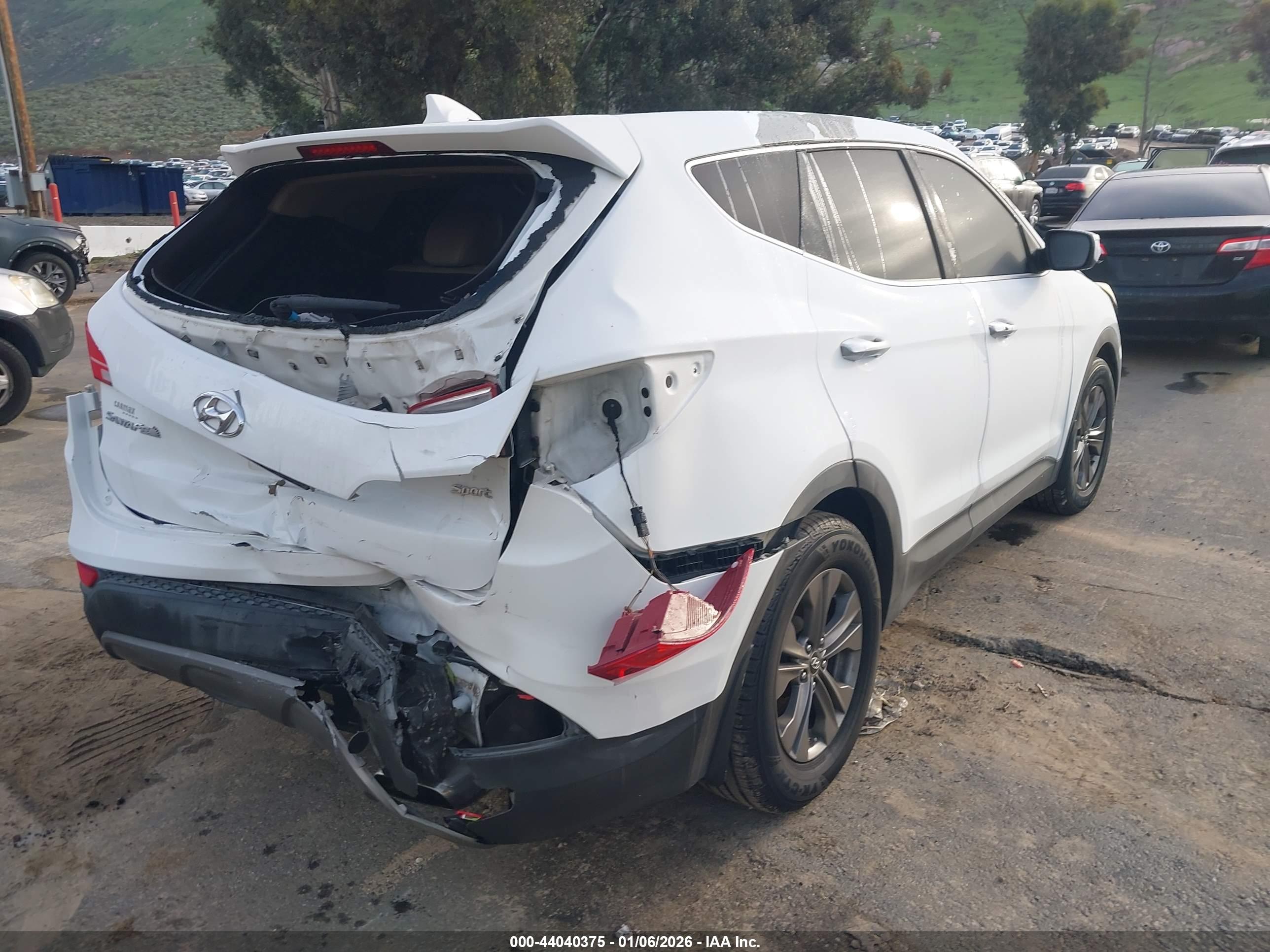 HYUNDAI SANTA image 4