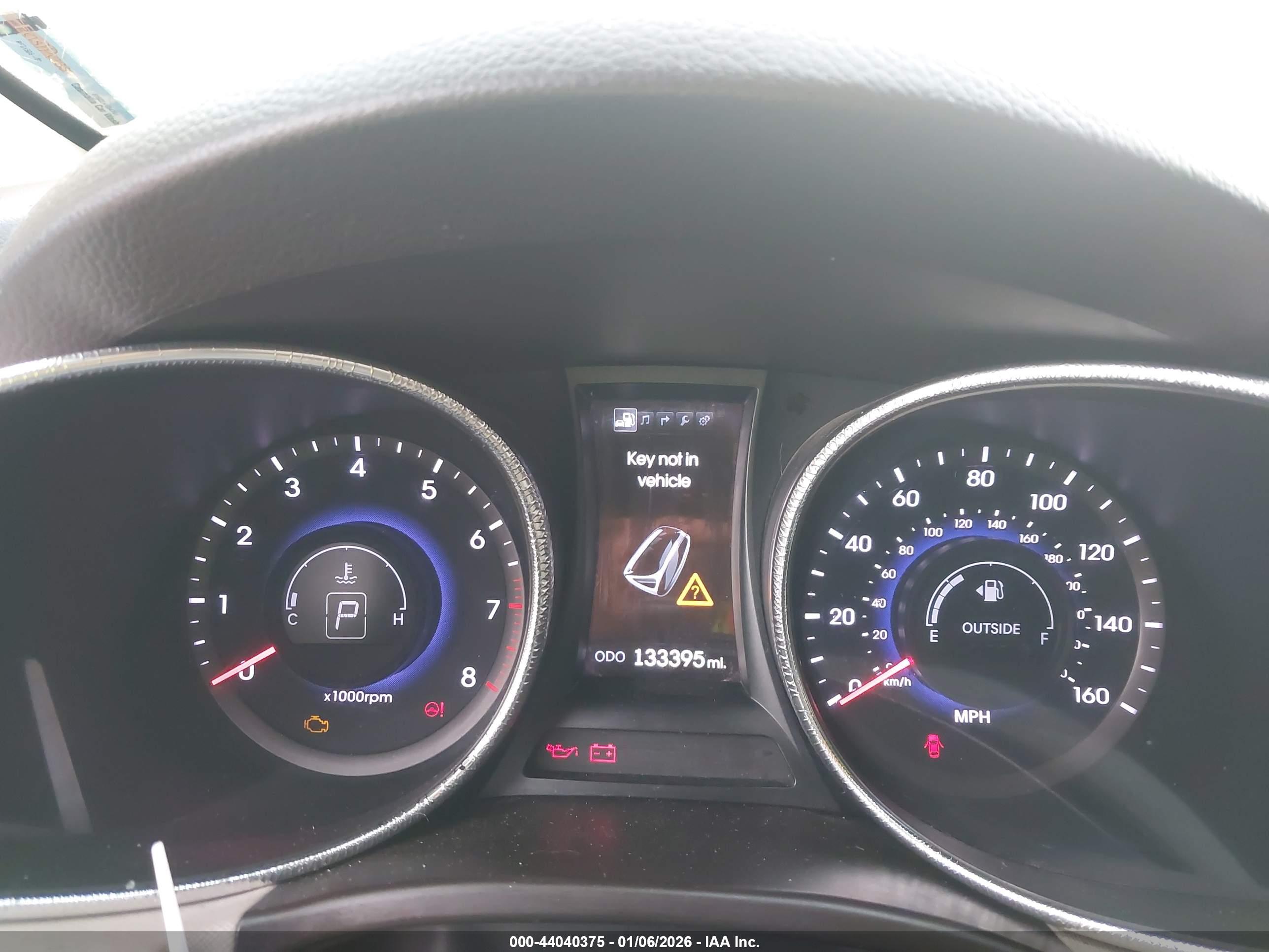 HYUNDAI SANTA image 7