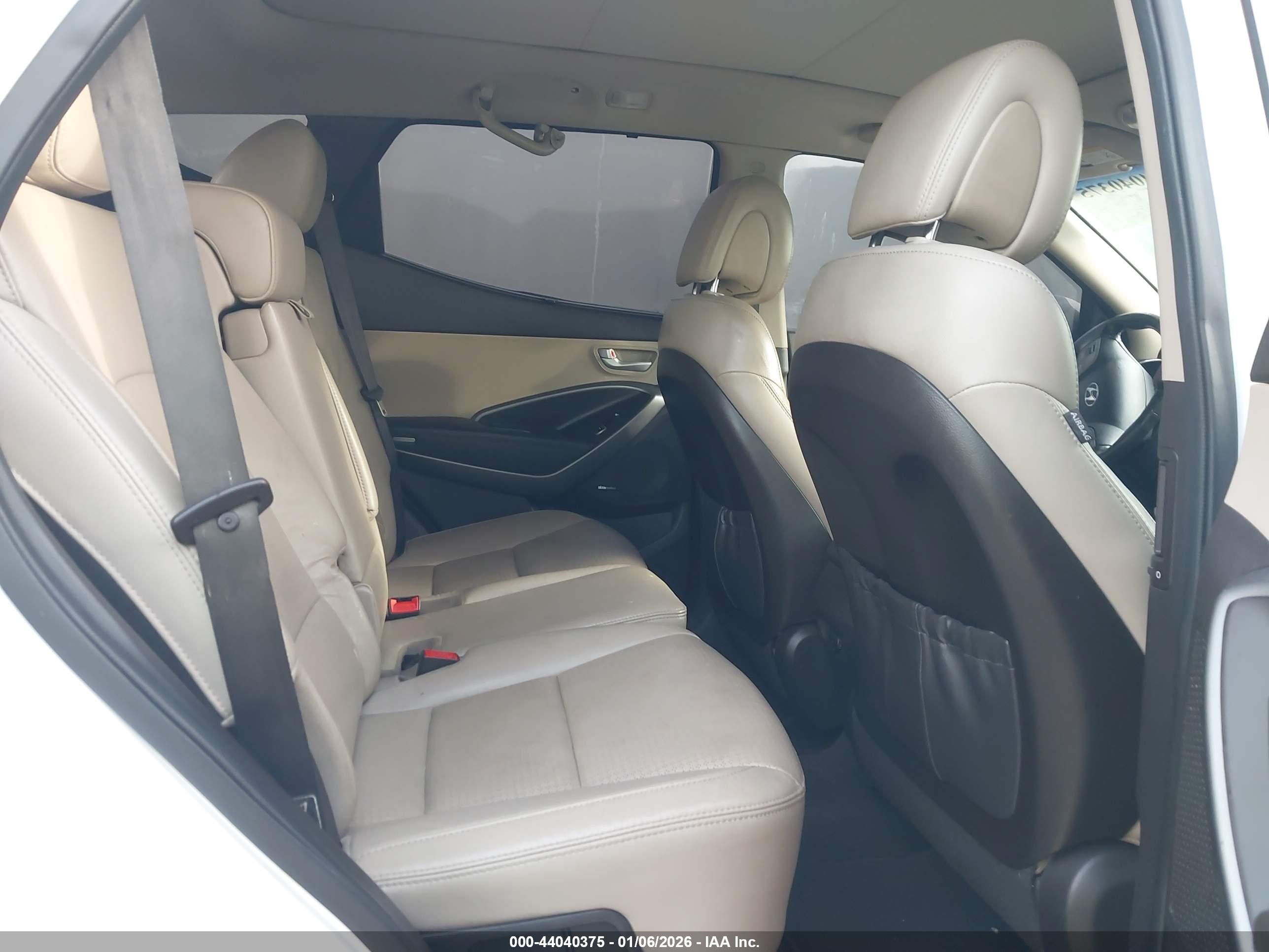 HYUNDAI SANTA image 8