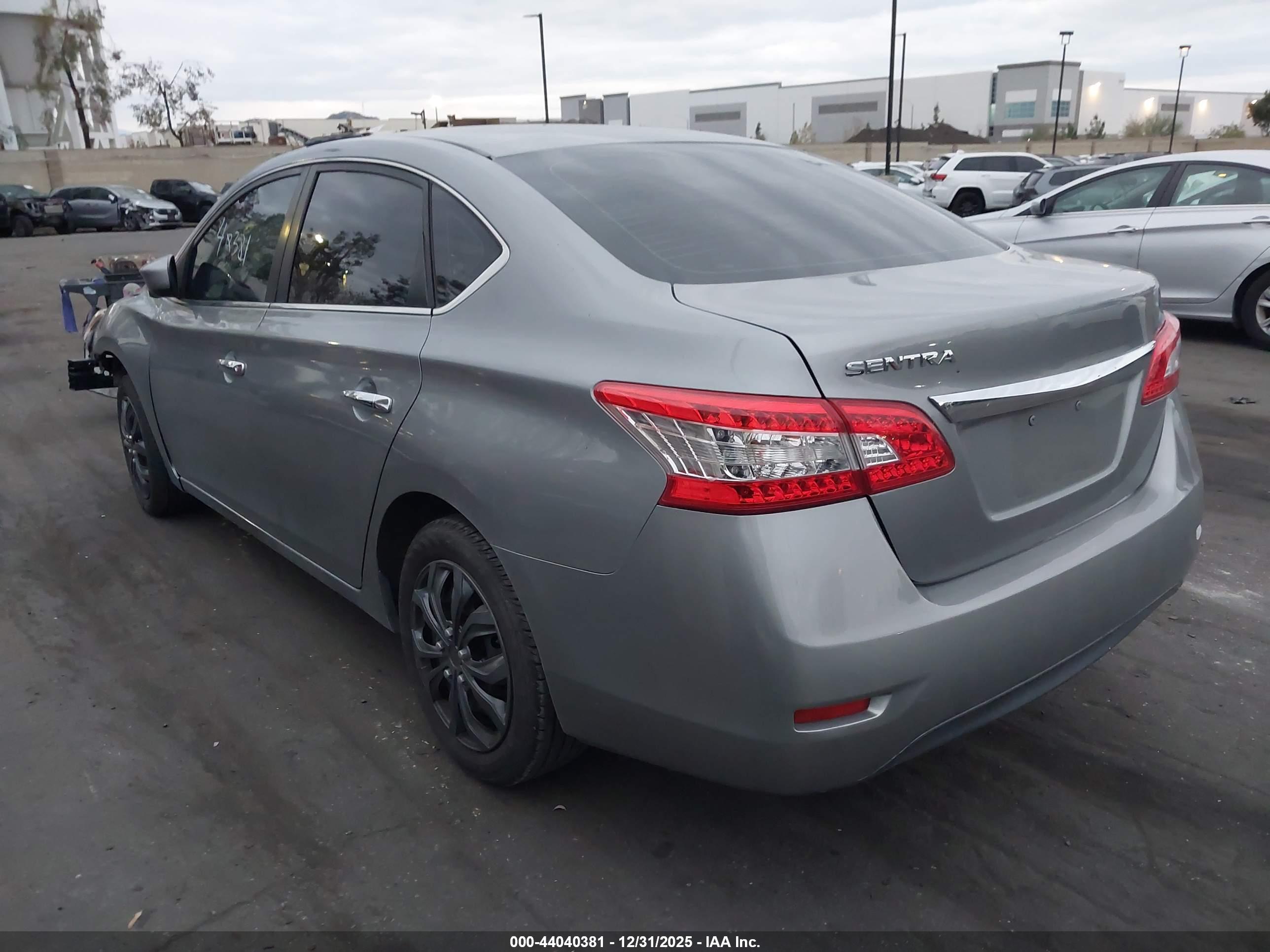 NISSAN SENTRA image 3