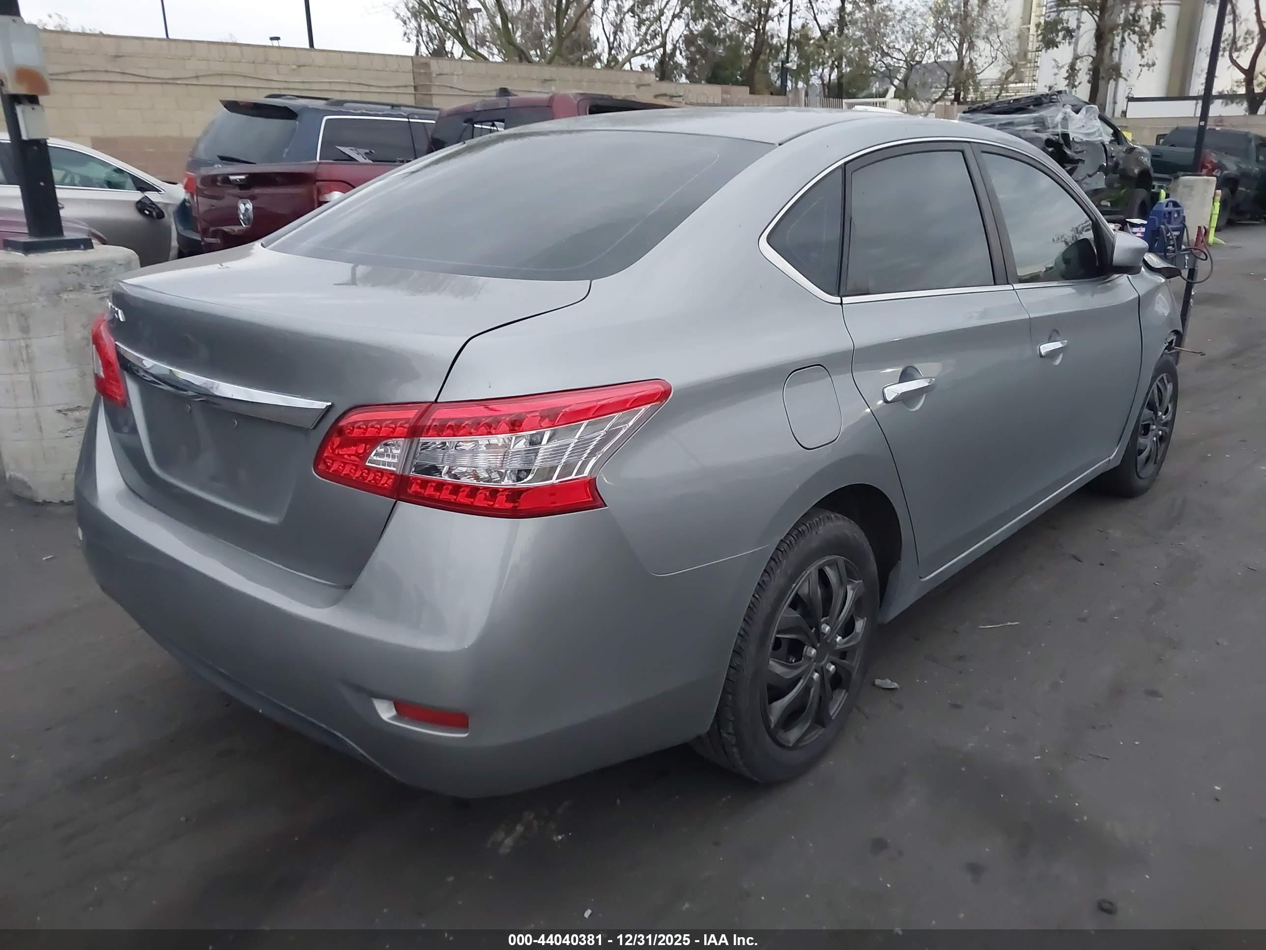 NISSAN SENTRA image 4