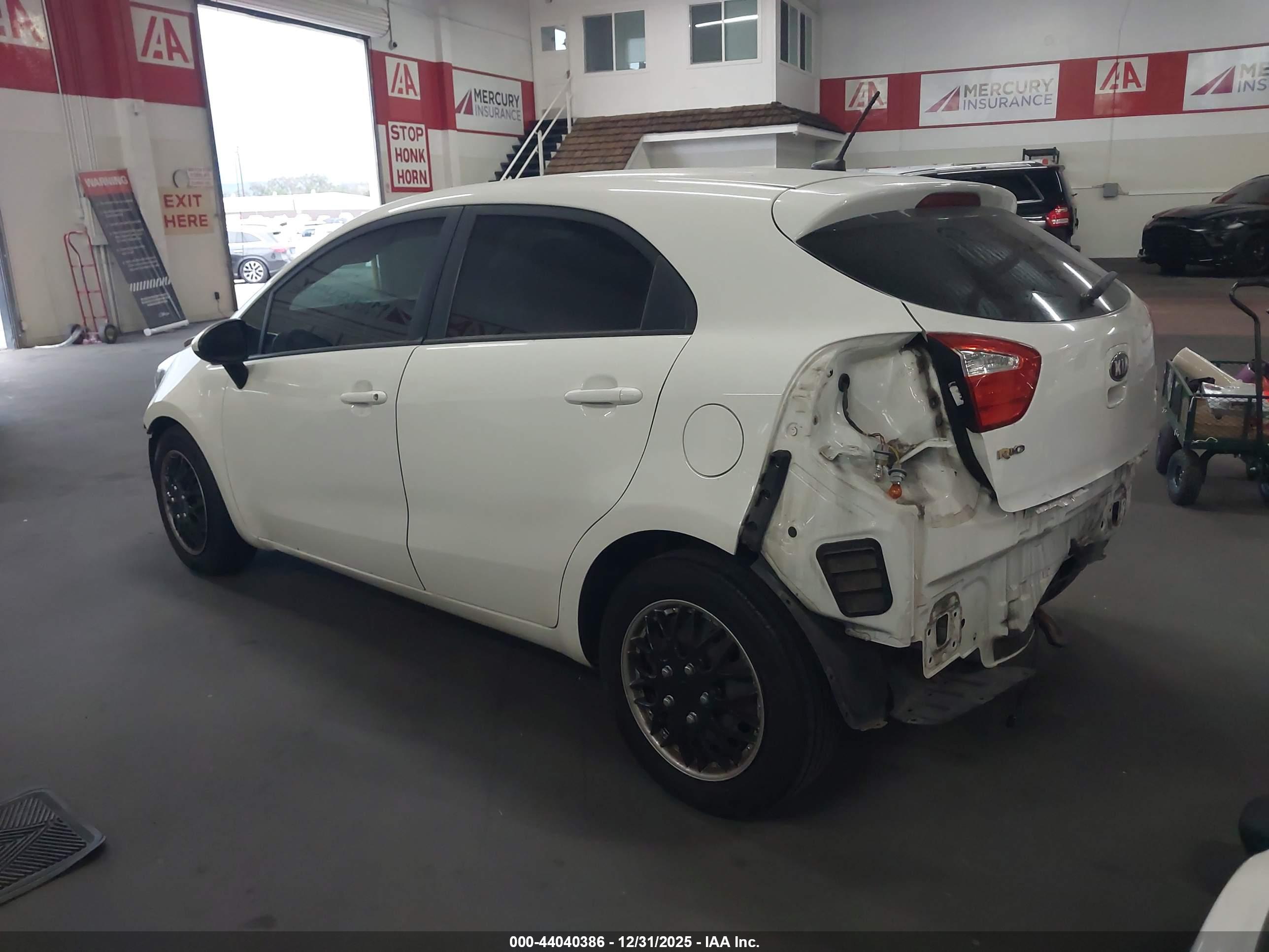 KIA RIO image 3